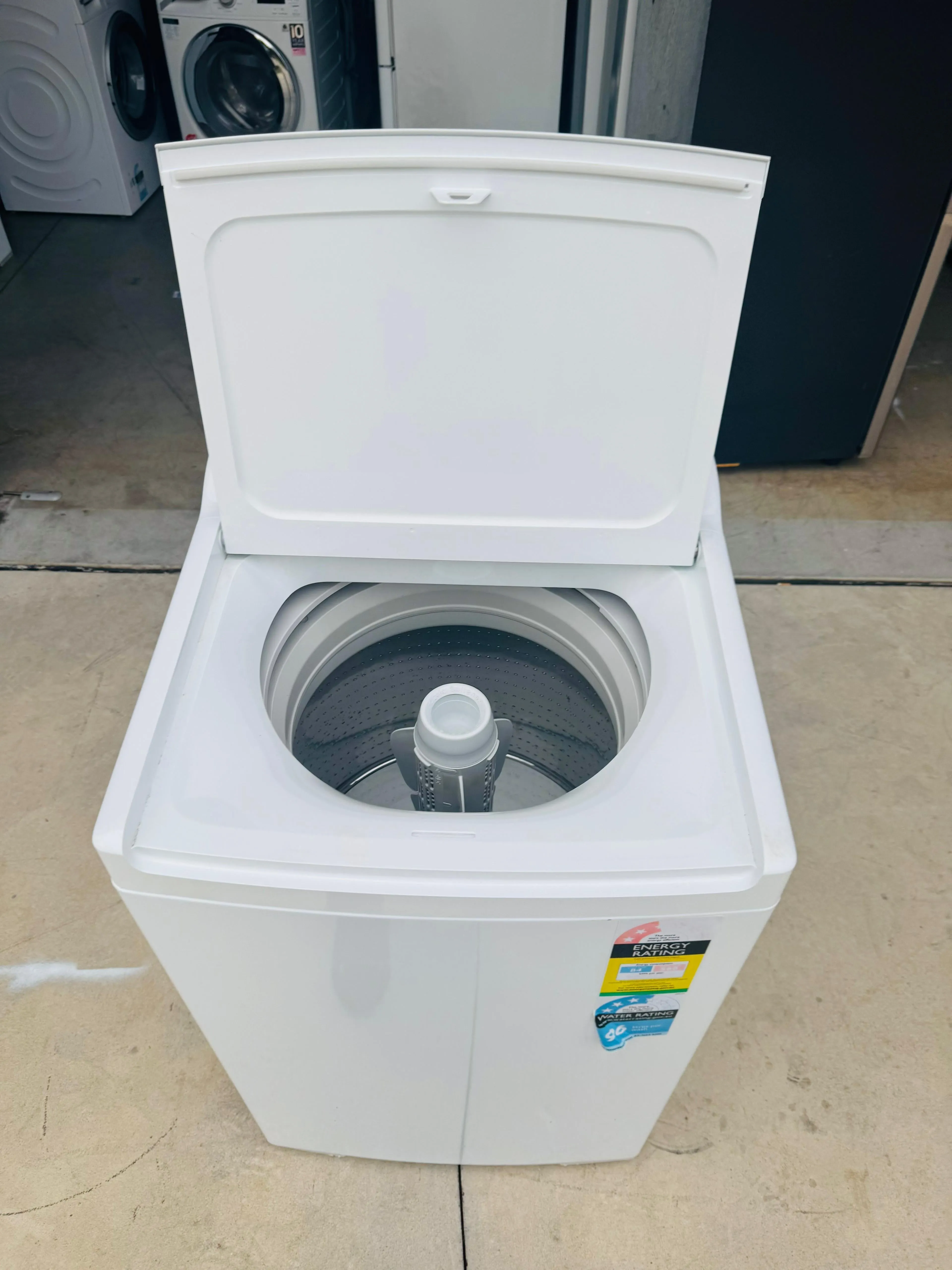 **FISHERS & PAYKEL 8.5 KGS TOP LOADER WASHING MACHINE**