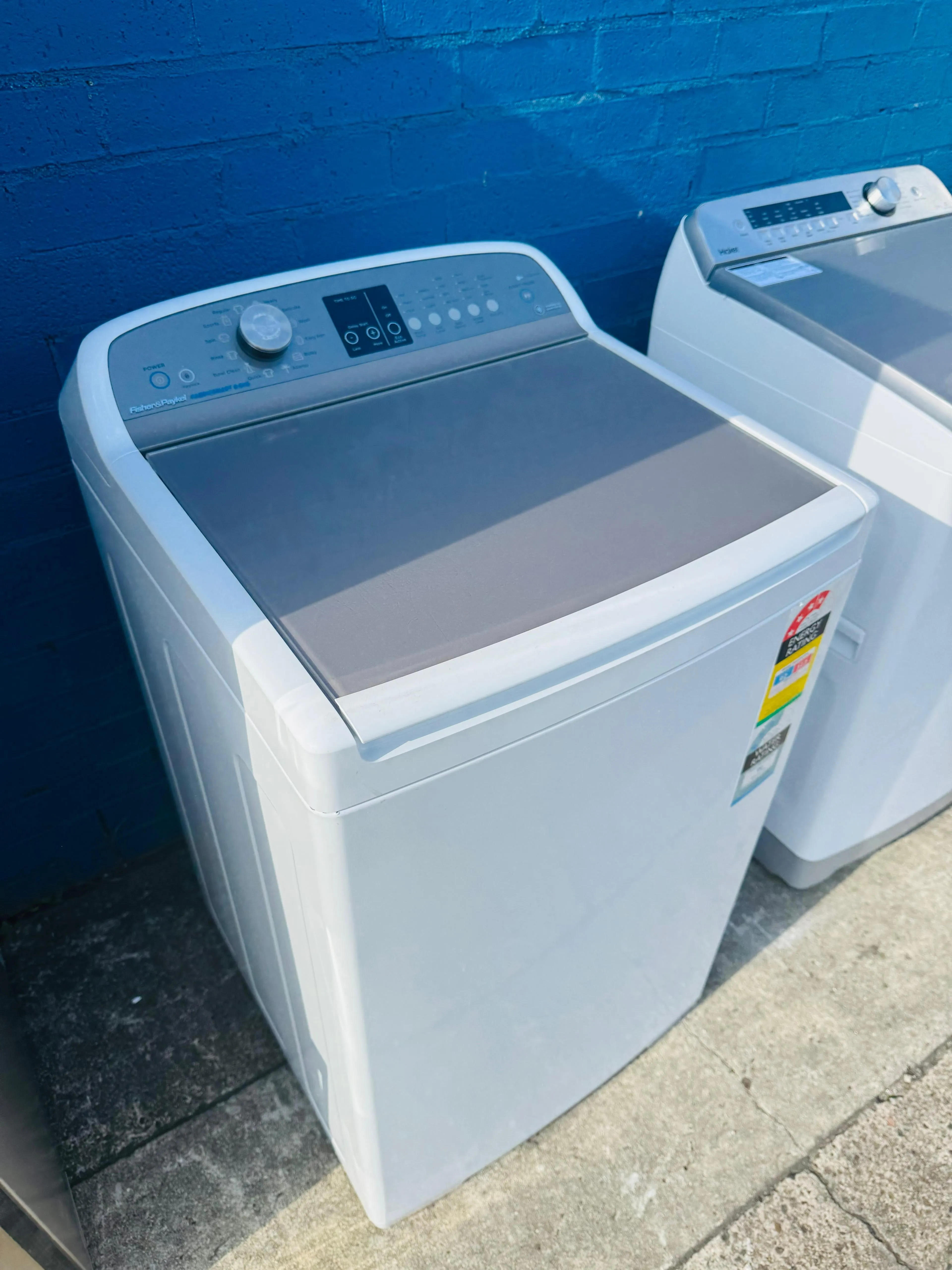**FISHERS & PAYKEL 8.5 KGS TOP LOADER WASHING MACHINE**