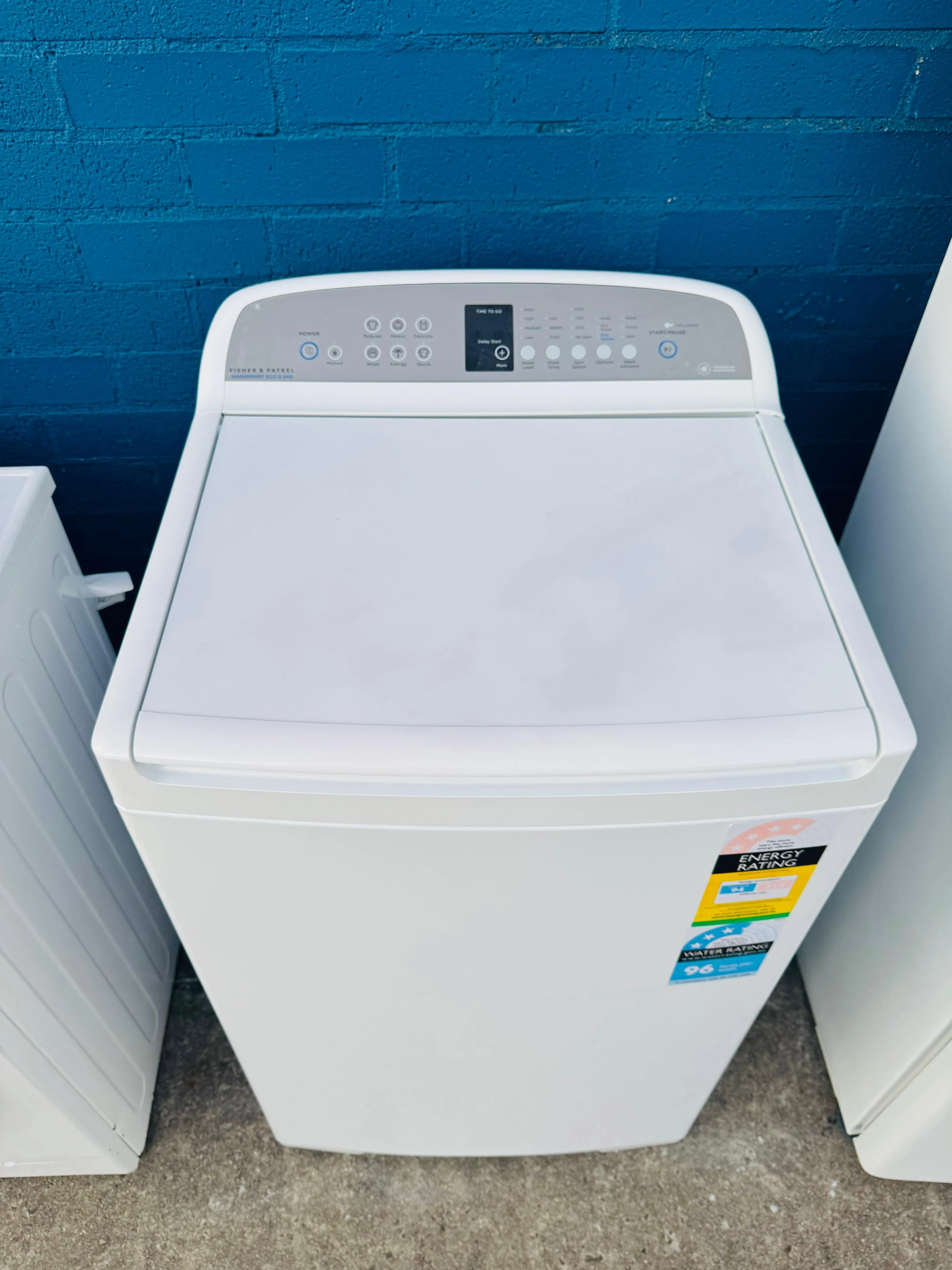 **FISHERS & PAYKEL 8.5 KGS TOP LOADER WASHING MACHINE**