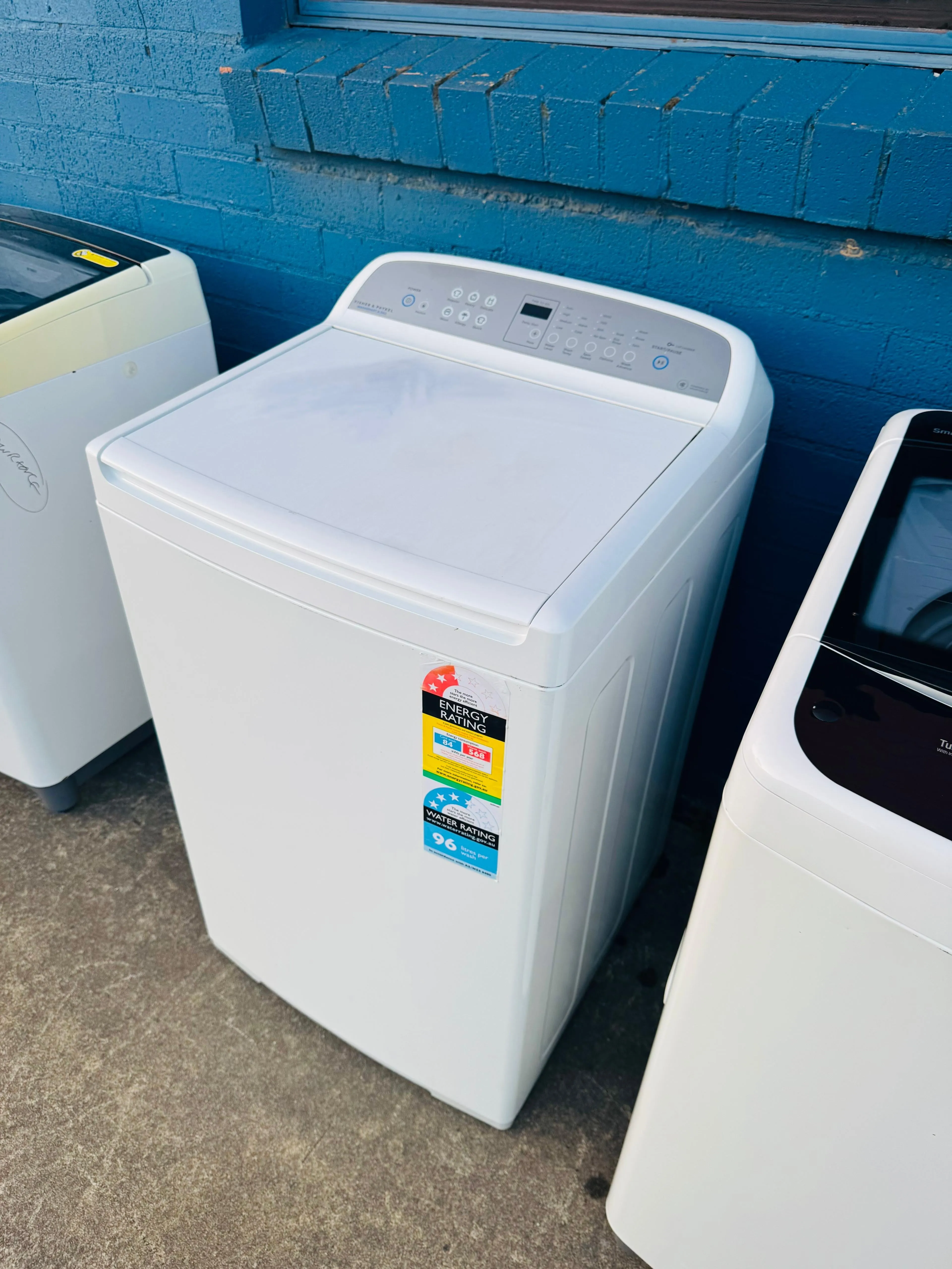 **FISHERS & PAYKEL 8.5 KGS TOP LOADER WASHING MACHINE**