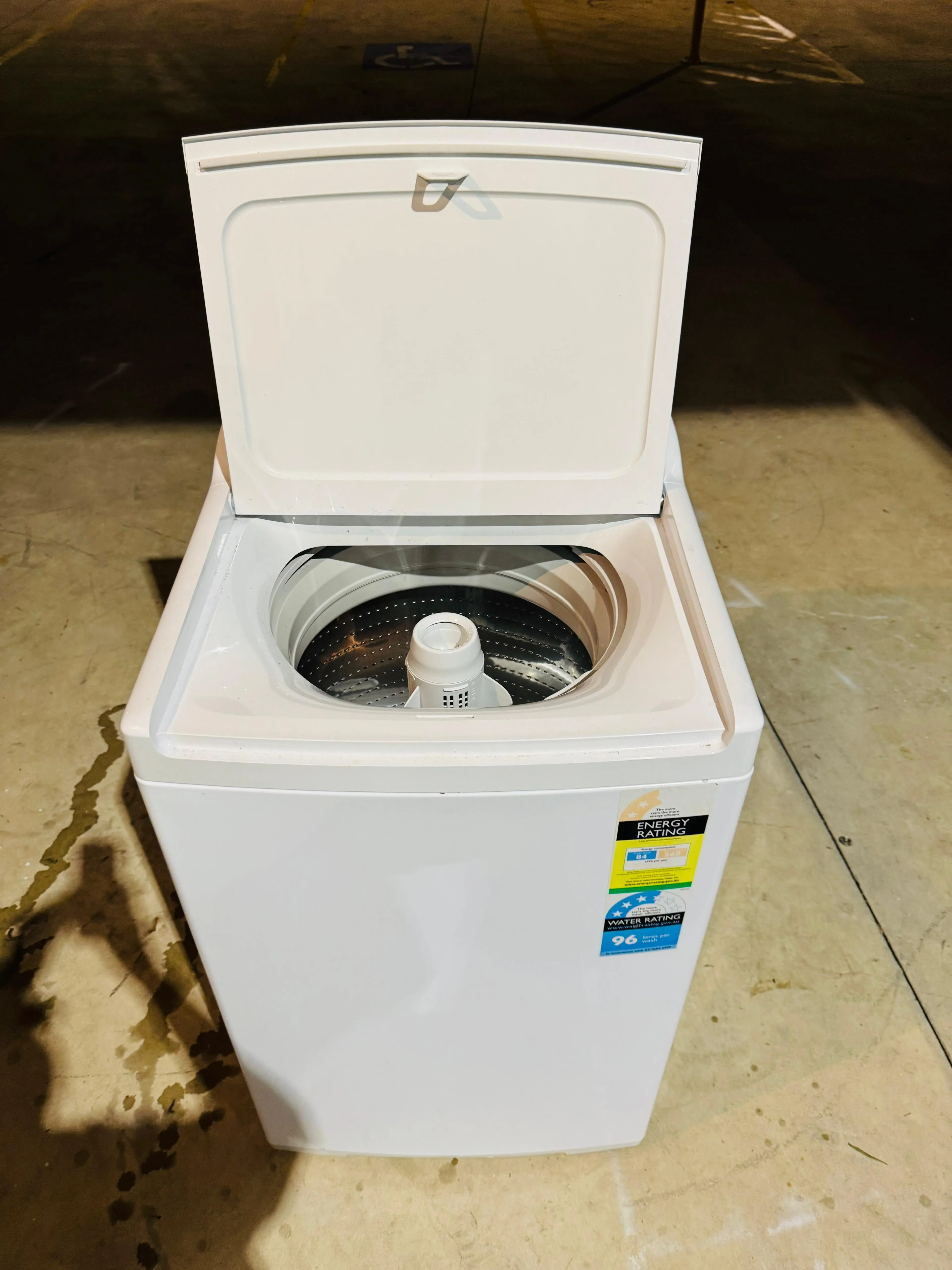**FISHERS & PAYKEL 8.5 KGS TOP LOADER WASHING MACHINE**