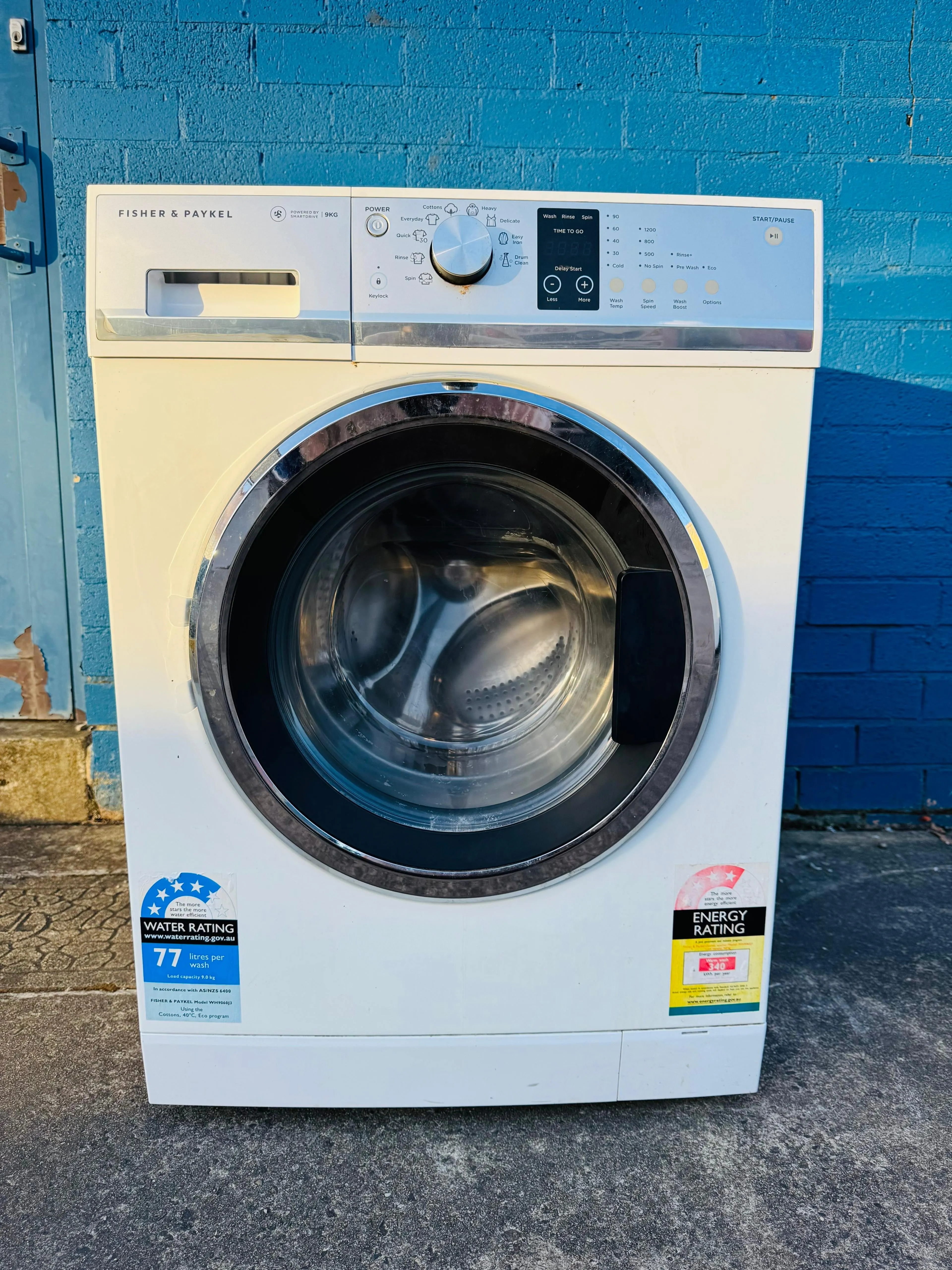 **FISHERS & PAYKEL 9KGS FRONT LOADER WASHING MACHINE**