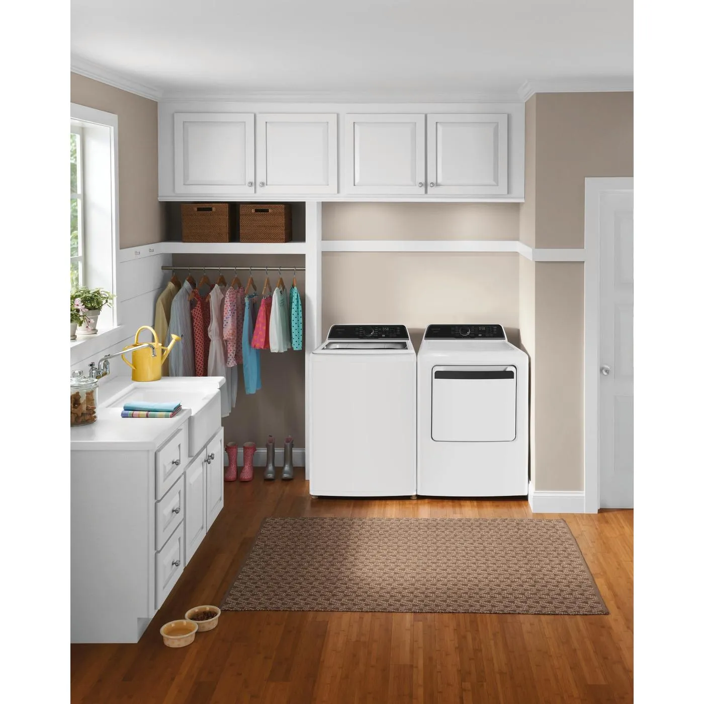 Frigidaire 5.1 cu. ft. Top Loading Washer FLVW7523BW