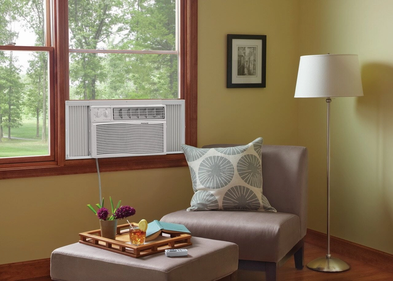 Frigidaire FFRA0611U1 Frigidaire 6,000 Btu Window-Mounted Room Air Conditioner
