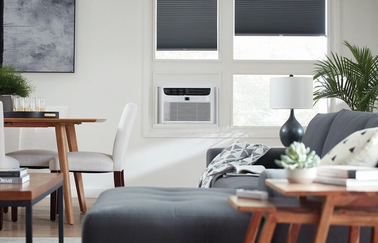 Frigidaire FFRA102WAE Frigidaire 10,000 Btu Window-Mounted Room Air Conditioner