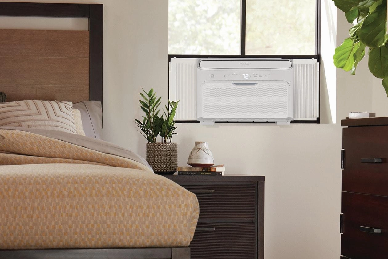Frigidaire GHWQ083WC1 Frigidaire Gallery 8,000 Btu Inverter Quiet Temp Smart Room Air Conditioner