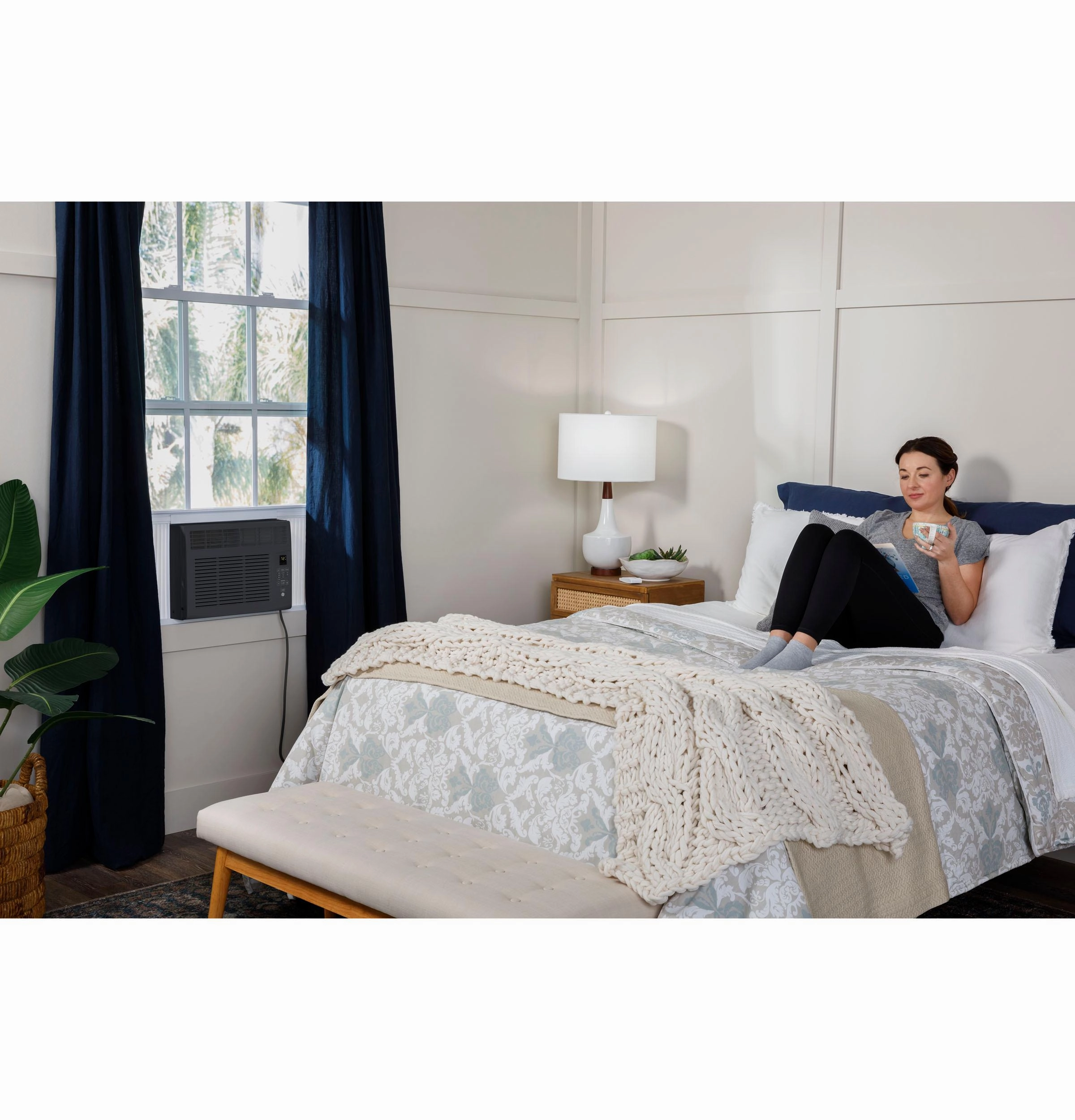 Ge Appliances AHEF06BC Ge 6,000 Btu Electronic Window Air Conditioner For Small Rooms Up To 250 Sq Ft., Black