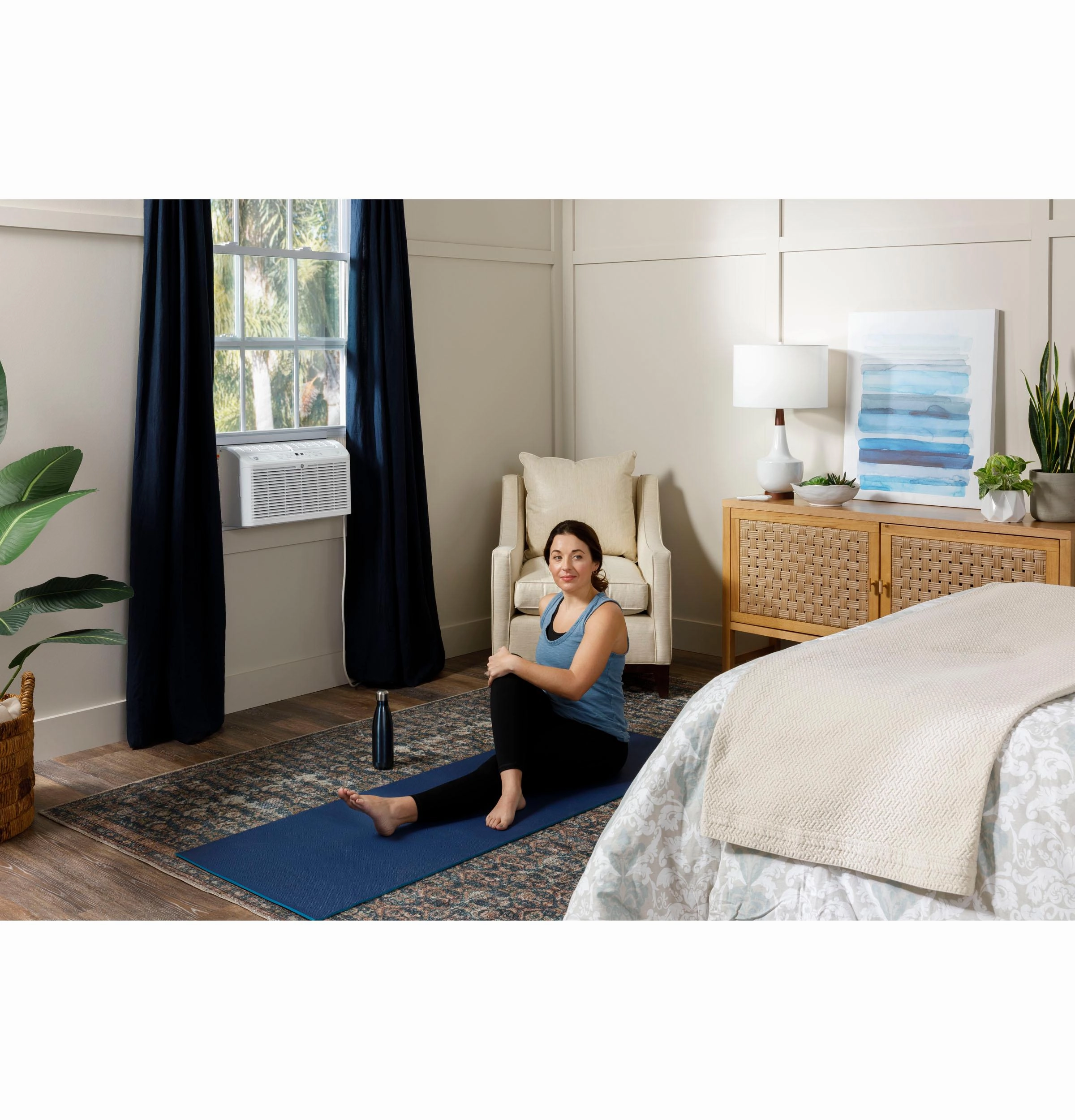 Ge Appliances AHEL08BB Ge 8,000 Btu Ultra Quiet Window Air Conditioner For Medium Rooms Up To 350 Sq. Ft.