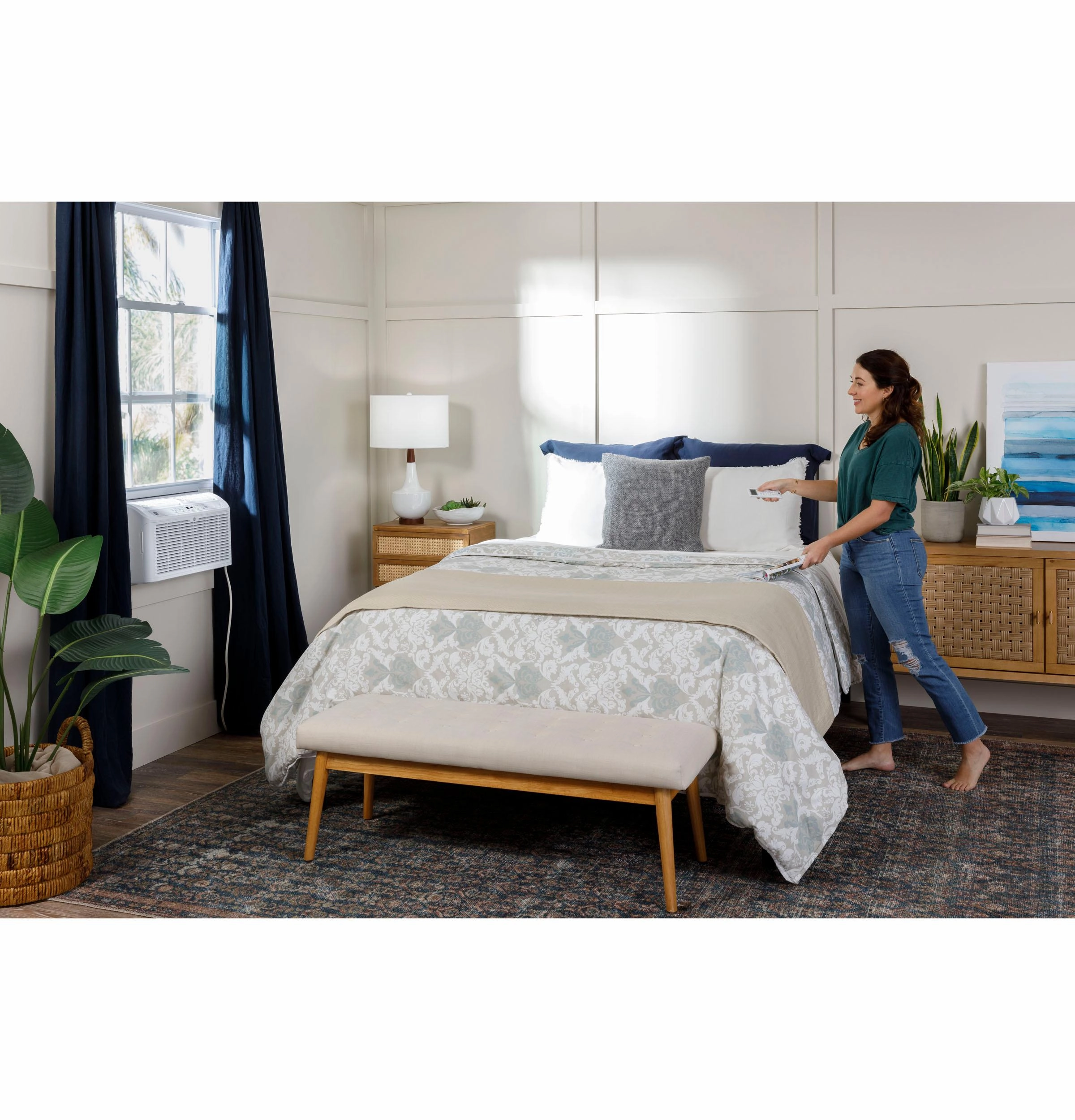 Ge Appliances AHEL08BB Ge 8,000 Btu Ultra Quiet Window Air Conditioner For Medium Rooms Up To 350 Sq. Ft.