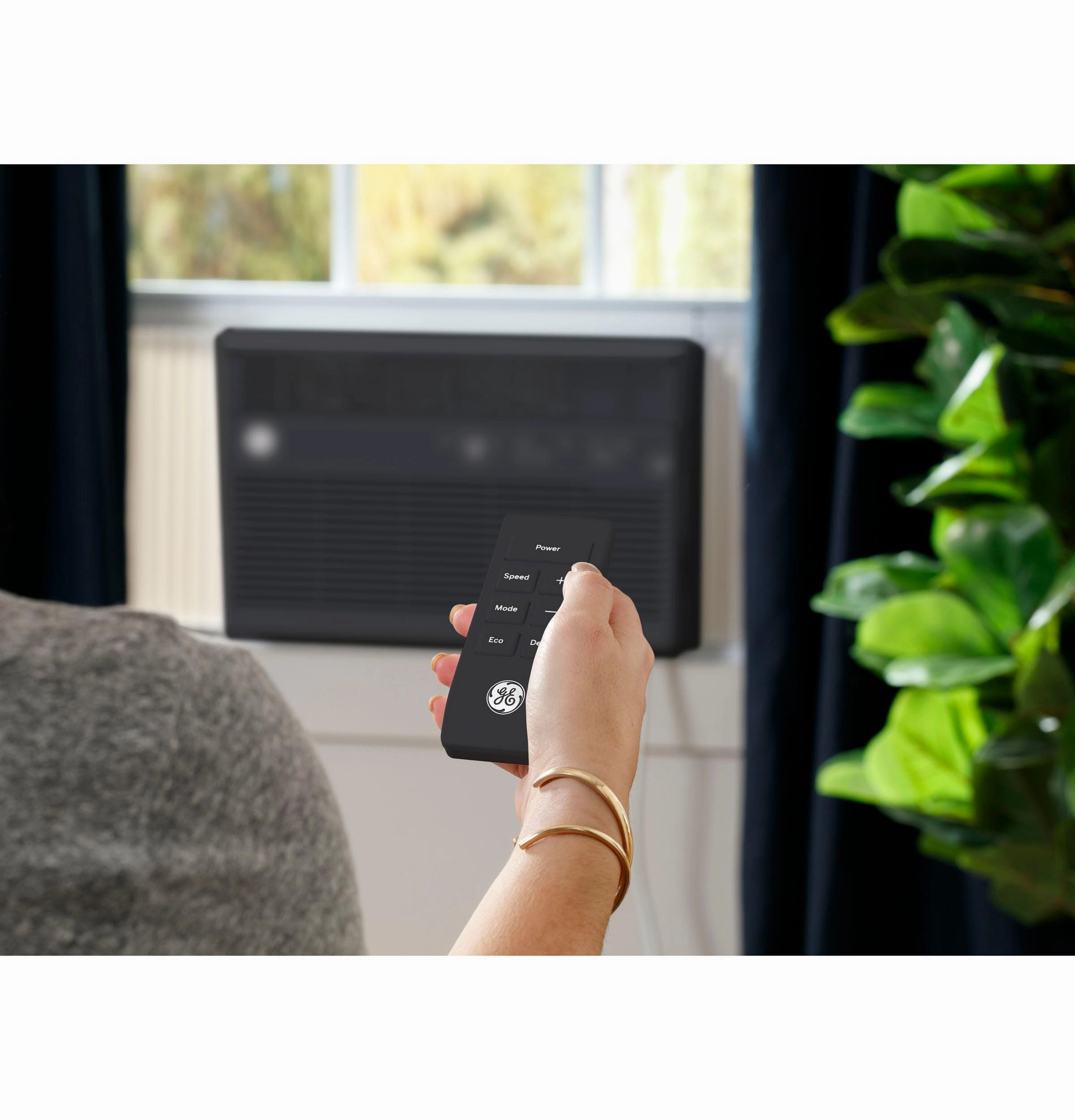 Ge Appliances AHEU08BC Ge Energy Star 8,000 Btu Smart Electronic Window Air Conditioner For Medium Rooms Up To 350 Sq. Ft., Black