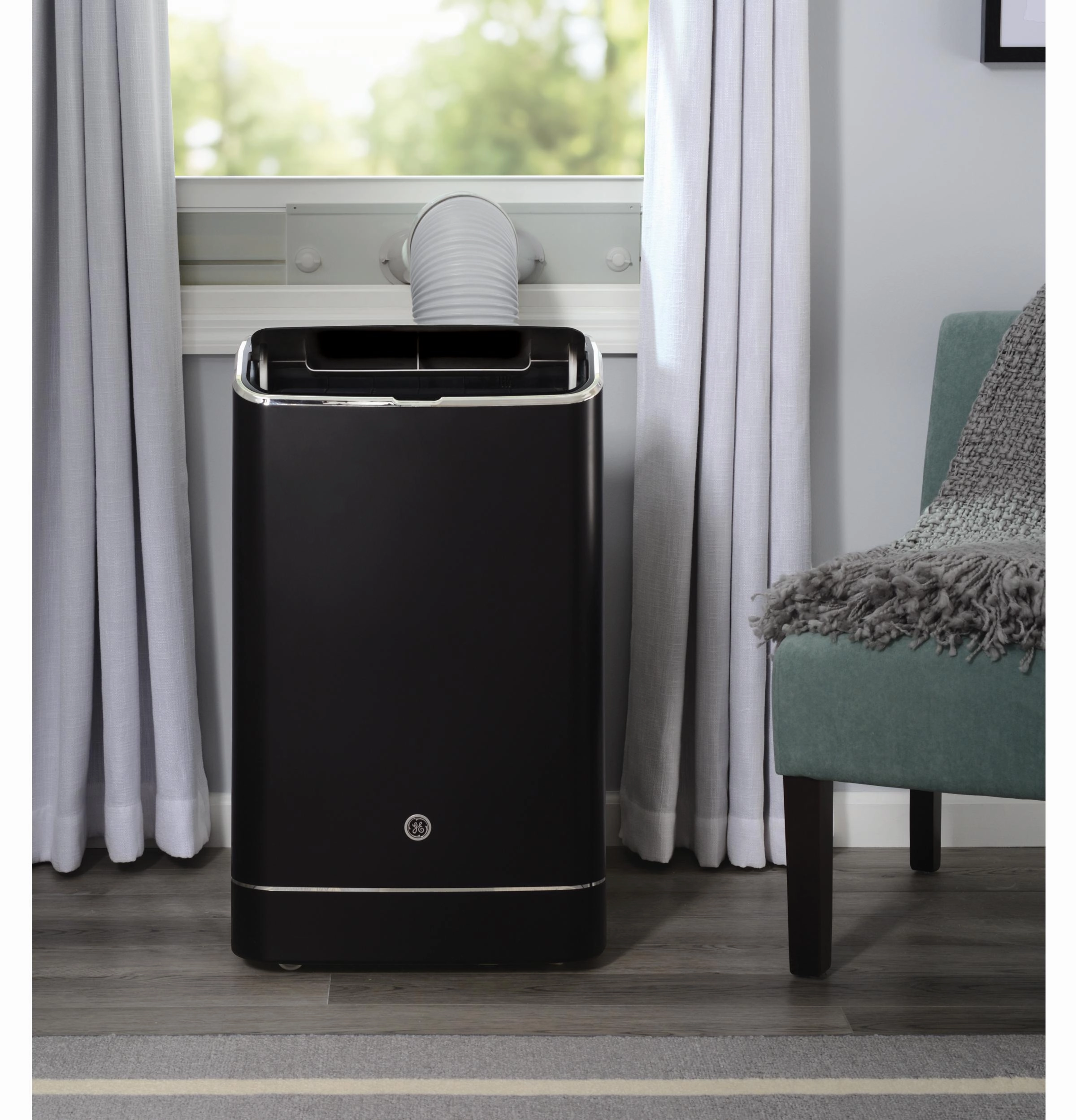 Ge Appliances APXD10JAWB Ge 10,000 Btu Heat/Cool Smart Portable Air Conditioner For Medium Rooms Up To 450 Sq Ft.