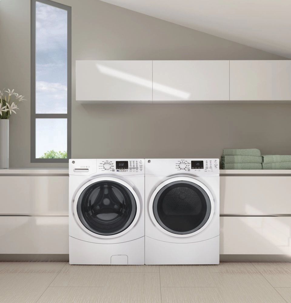 Ge Appliances GFD45GSSMWW Ge 7.5 Cu. Ft. Capacity Front Load Gas Dryer With Steam