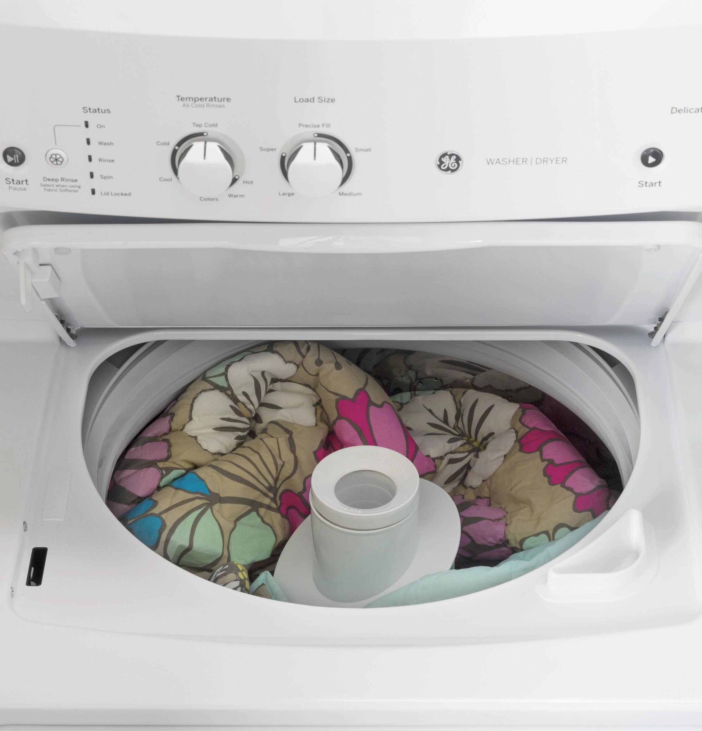 GE Unitized Spacemaker(R) 3.8 cu. ft. Capacity Washer with Stainless Steel Basket and 5.9 cu. ft. Capacity Gas Dryer - (GUD27GSSMWW)