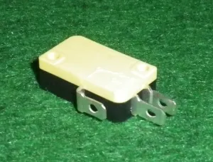General Purpose SPDT Microswitch with 4.8mm Spade Terminals - Part # MS107