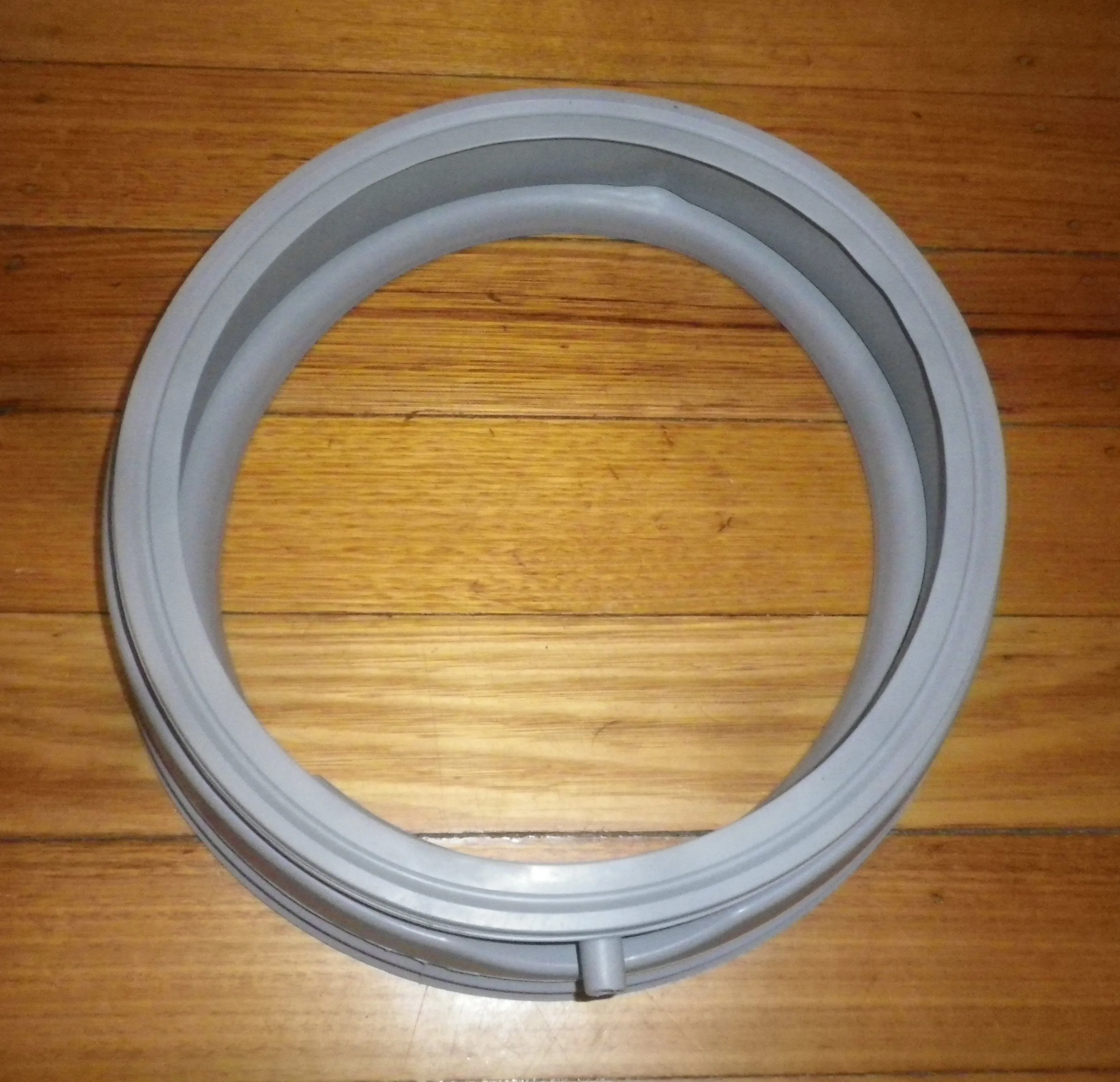 Genuine Bosch Front Load Washer Large Door Gasket with Drain Tube Part # 706276
