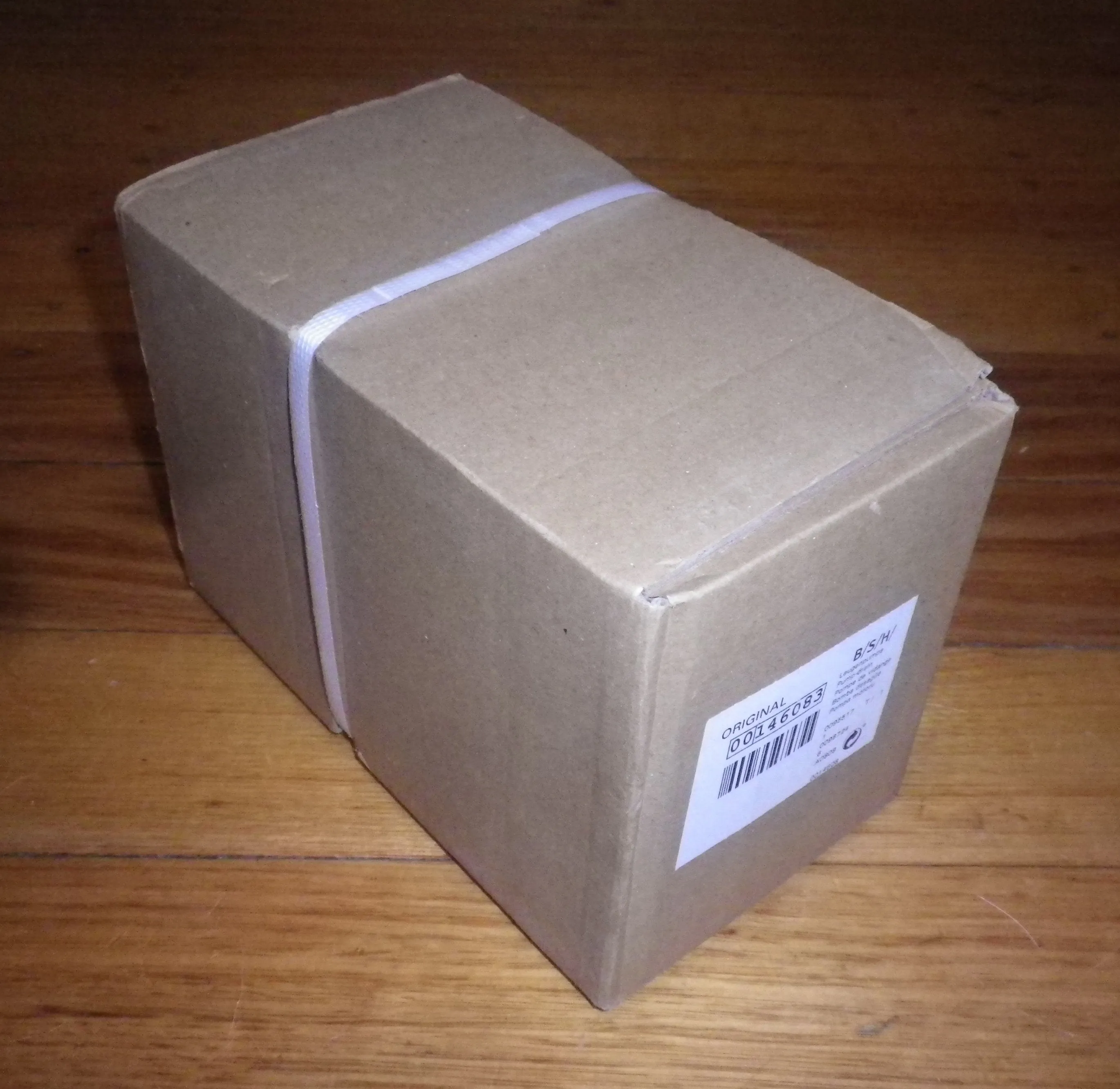 Genuine Bosch WAT24261AU Magnetic Drain Pump - Part No. 146083, 00146083