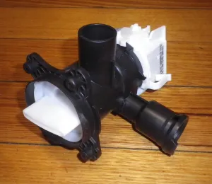 Genuine Bosch WAU28490AU Low Voltage Drain Pump - Part No. 145894, 00145894