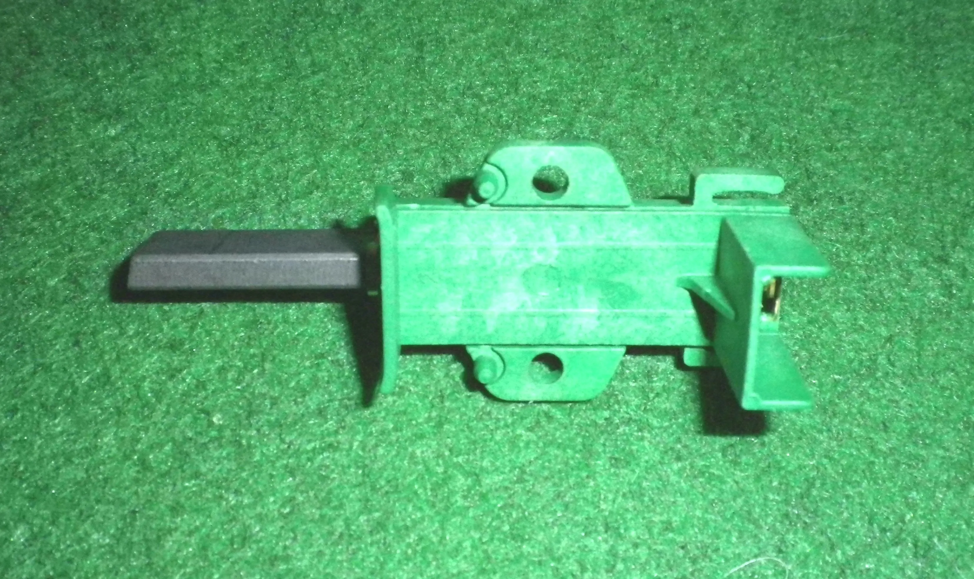 Genuine Fisher & Paykel Front Loader Single Carbon Motor Brush - Part # FP790474
