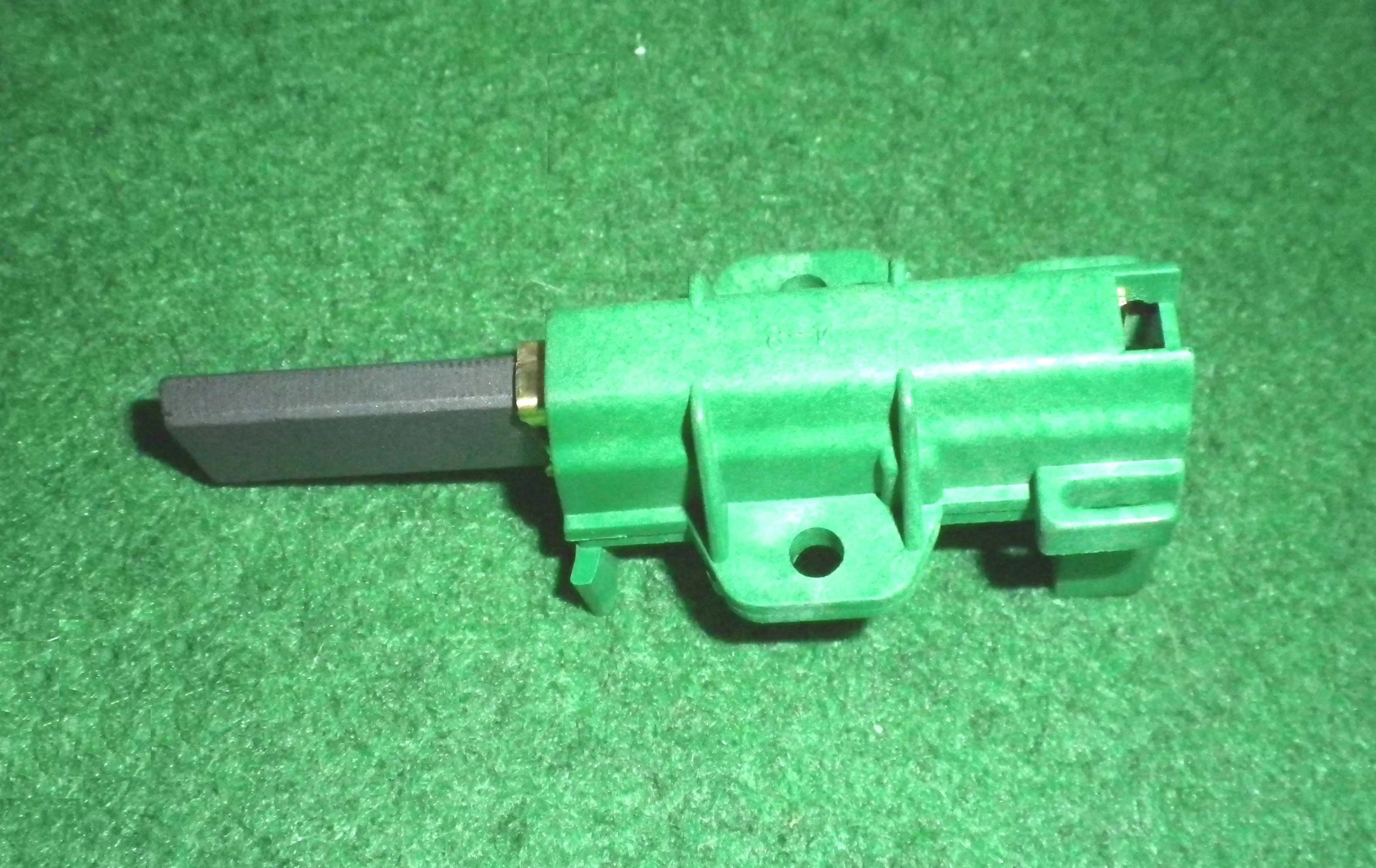 Genuine Fisher & Paykel Front Loader Single Carbon Motor Brush - Part # FP790474