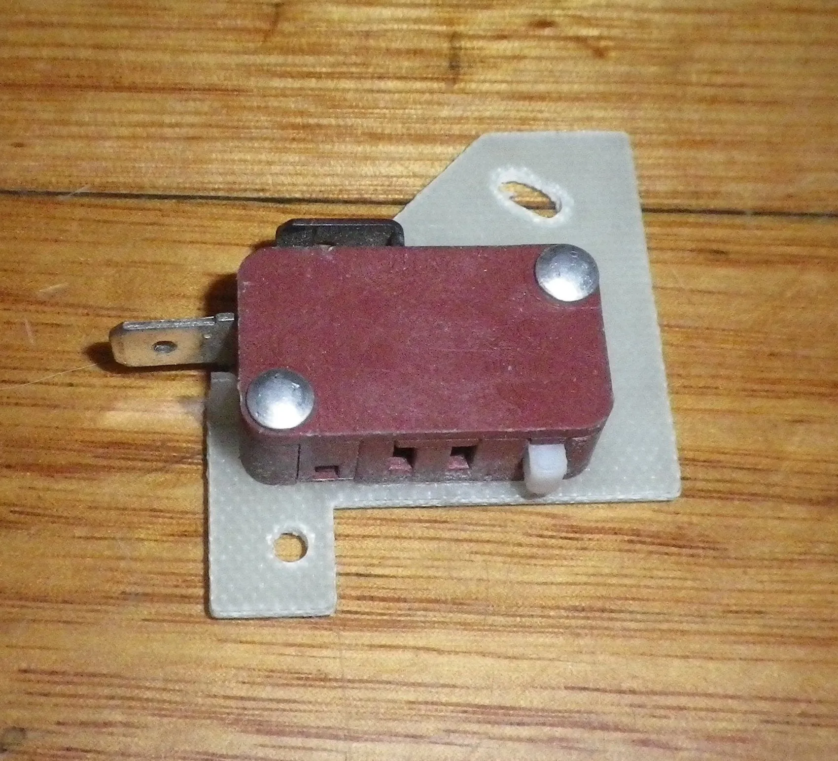 Genuine Hoover Twin Spim Motor Microswitch - Part # HTT017, 021313