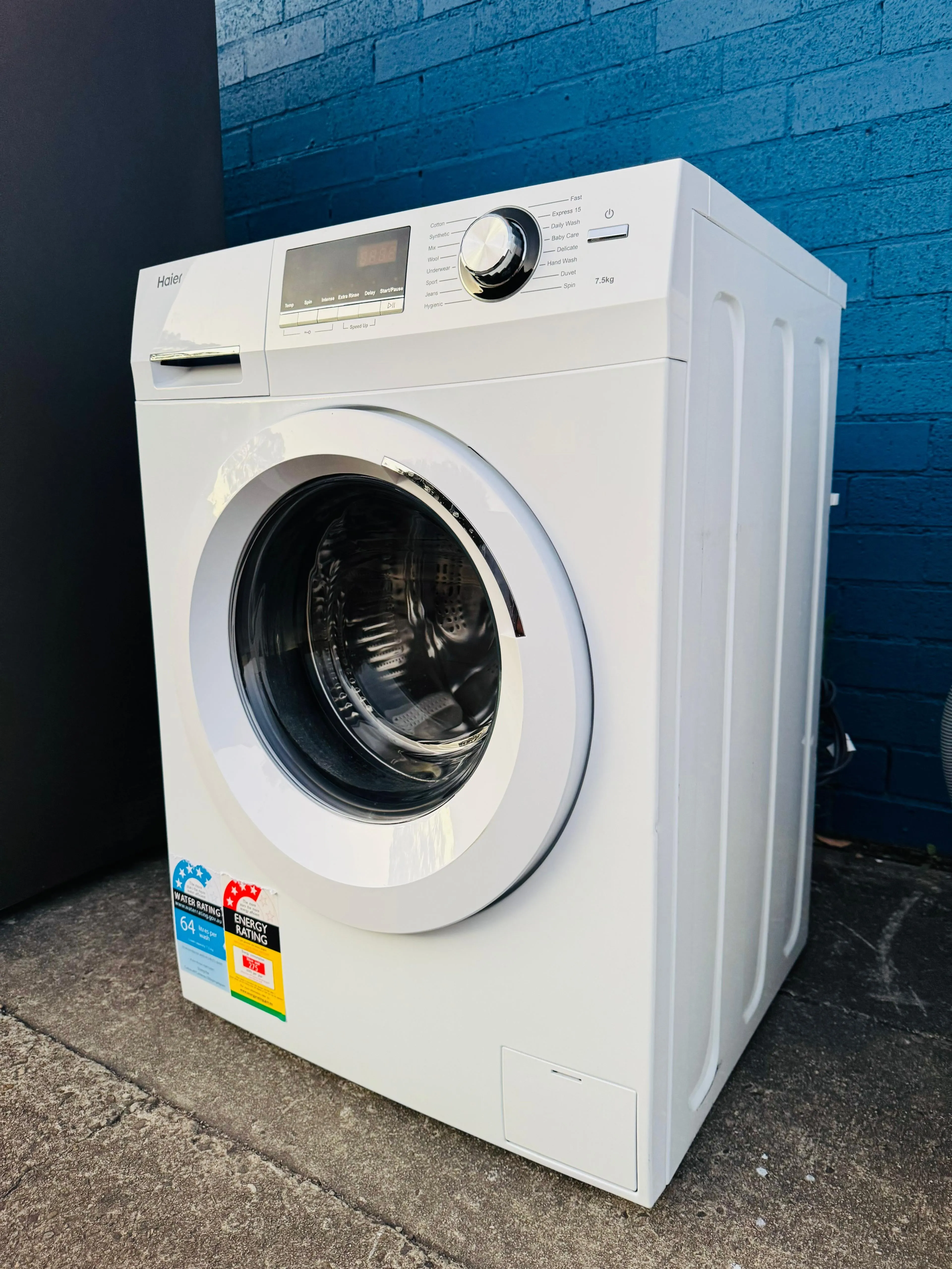 **HAIER 7.5KGS FRONT LOADER WASHING MACHINE**