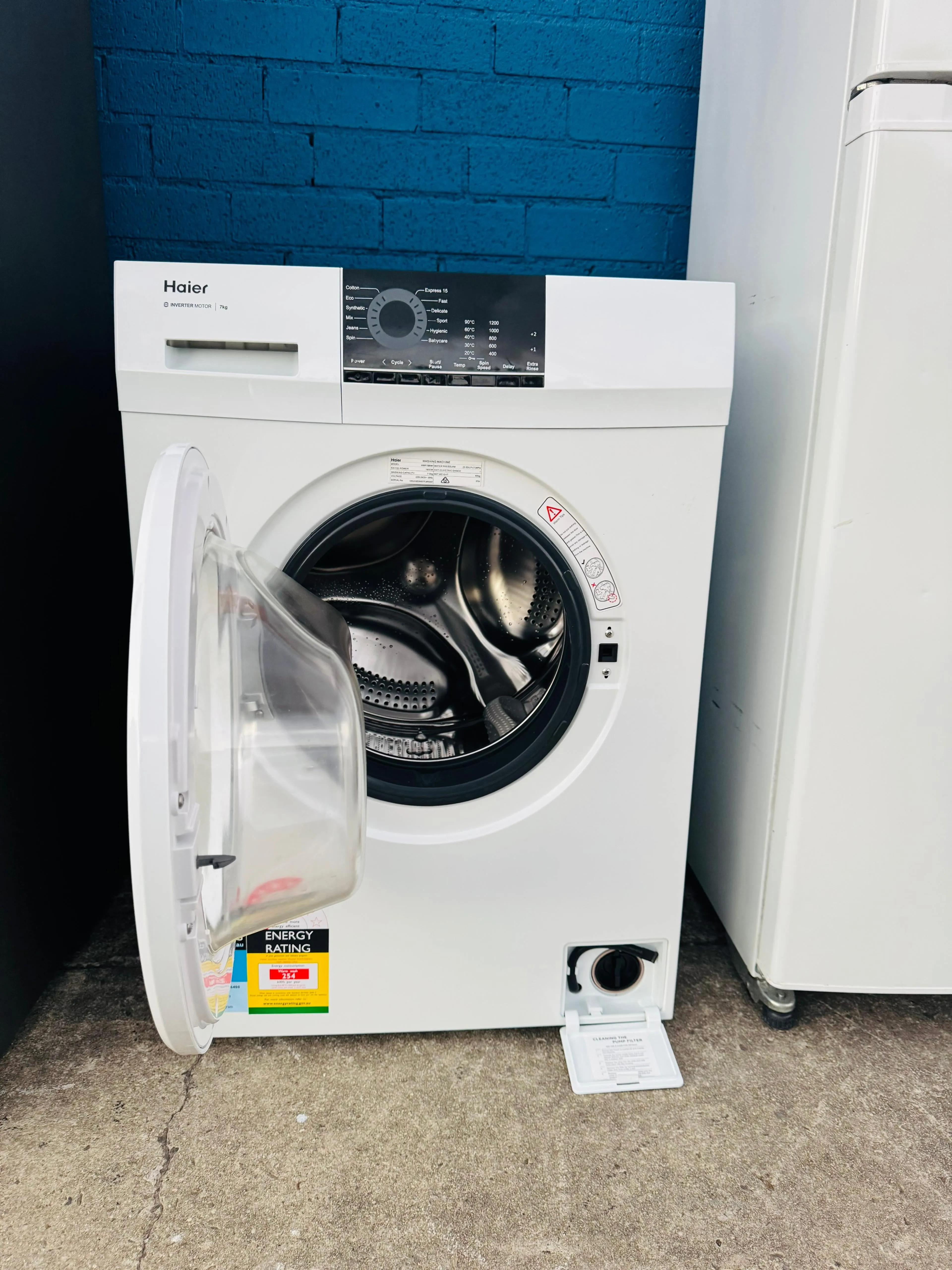 **HAIER 7KGS FRONT LOADER WASHING MACHINE**
