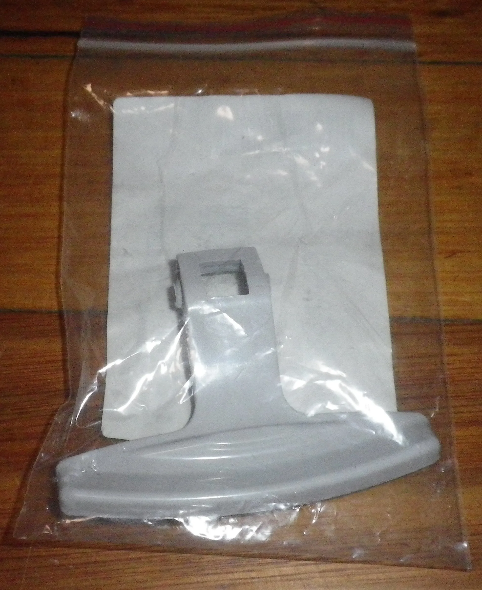 Haier HWM1070KFL, HWM1270KFL Front Loader Door Handle Lever - Part # H0020202095