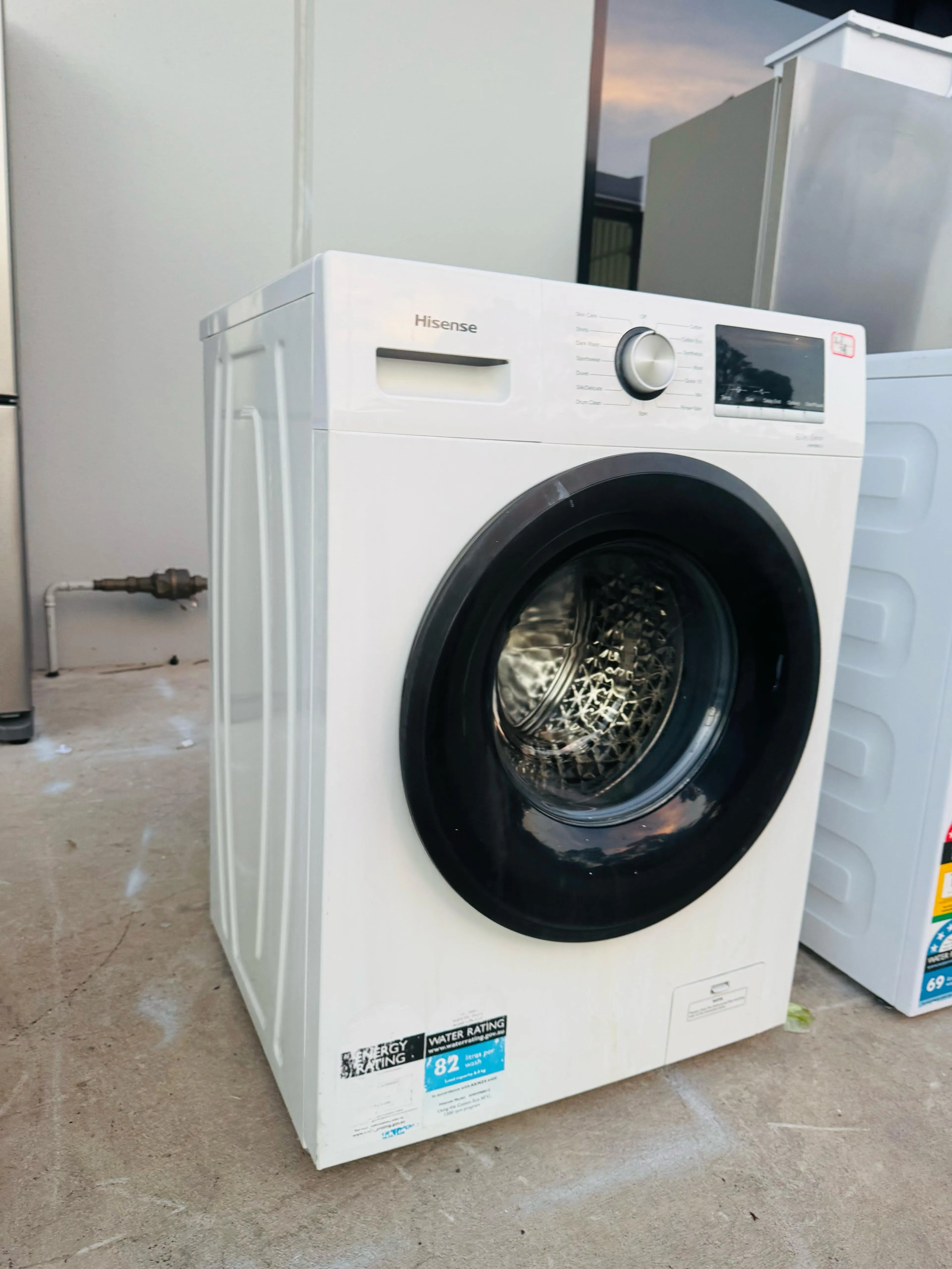 **HISENSE 8KGS FRONT LOADER WASHING MACHINE**