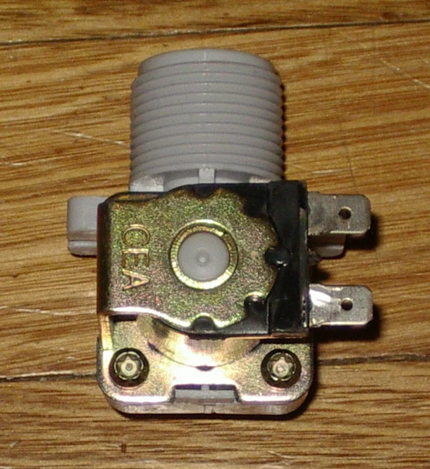 Hitachi Single Inlet Valve FDC270A 14mm Rightangled - Part # WV033A