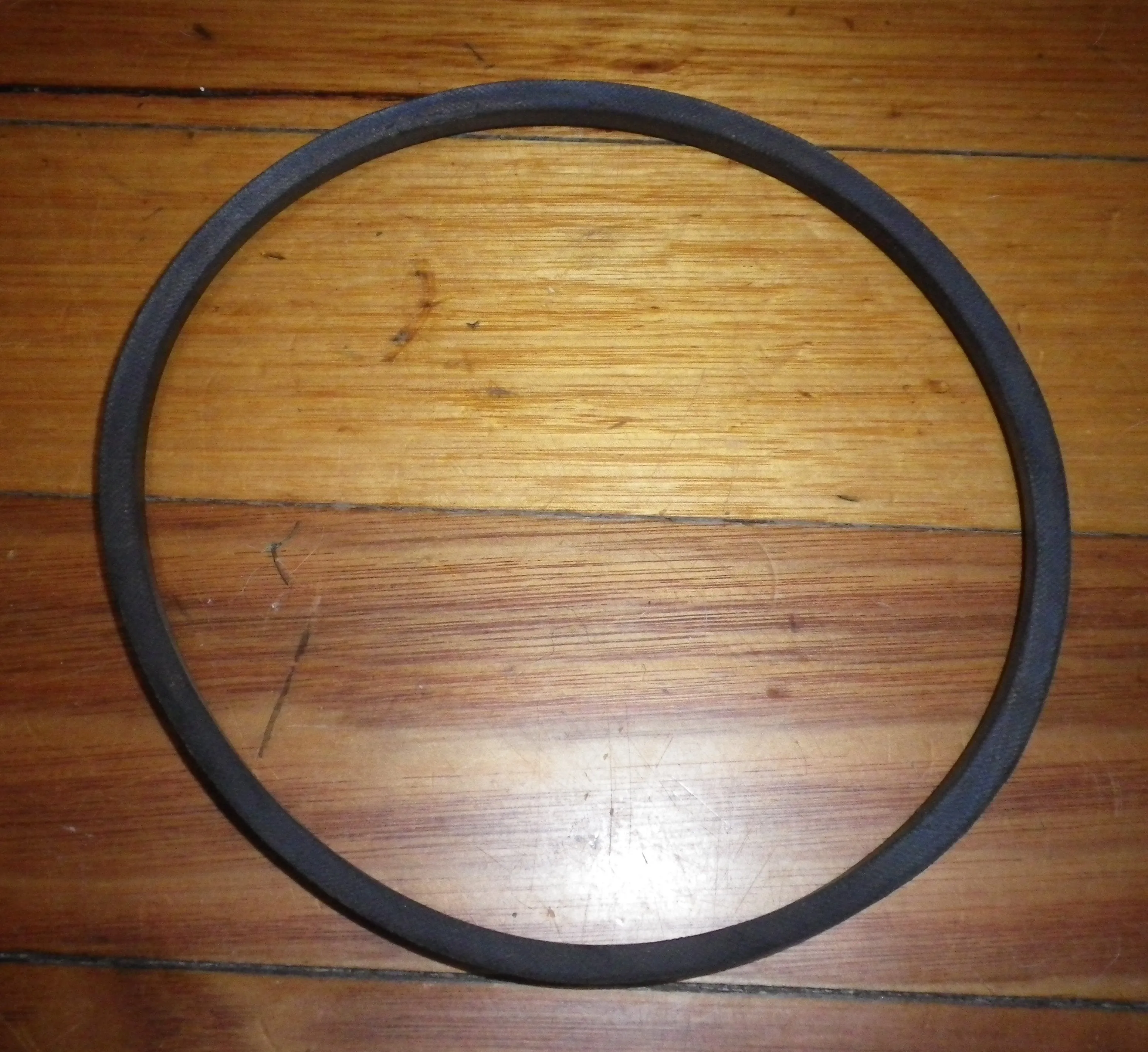 Hoover 200M0AUS, 220M0AUS, 350M0AUS, 560M0AUS Main Drive Belt # B039C, M21