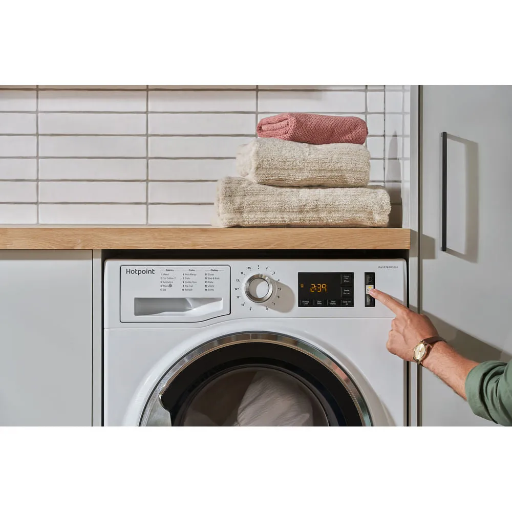 Hotpoint NT M11 82XB UK 8kg Heat Pump Tumble Dryer