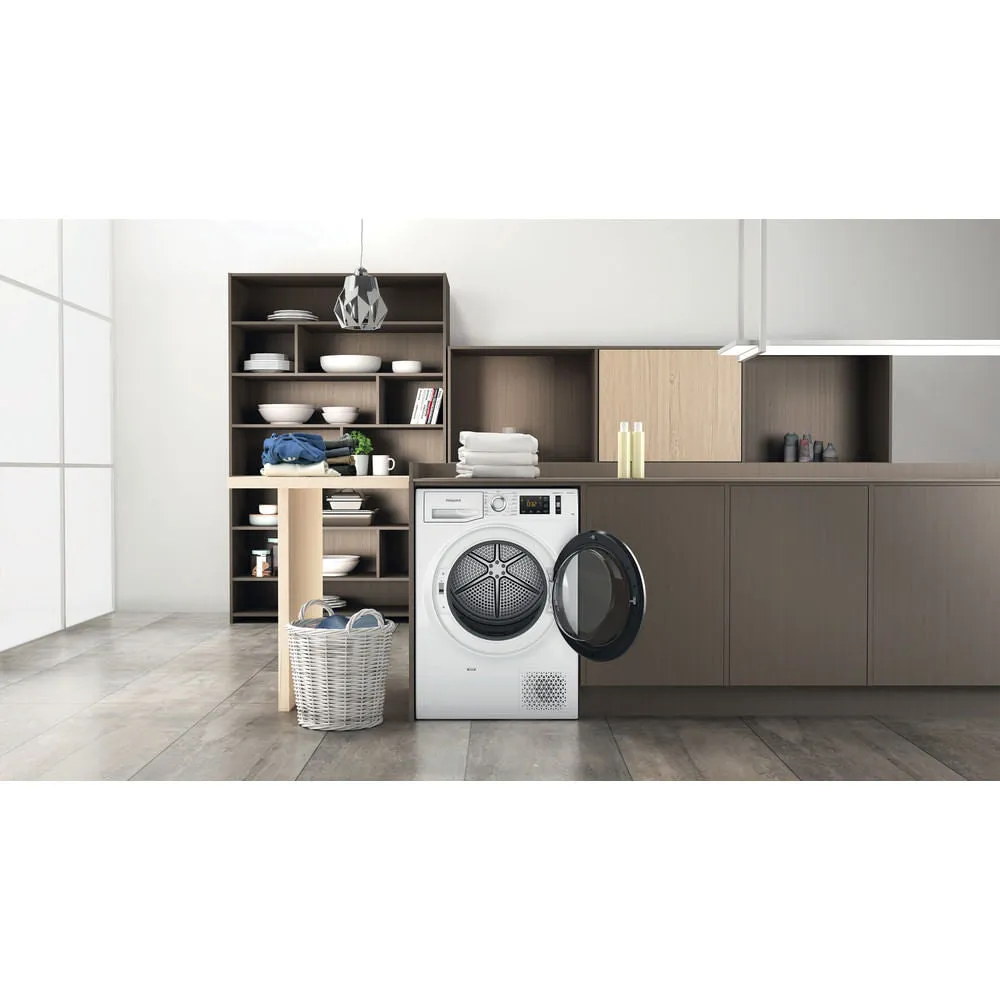 Hotpoint NT M11 82XB UK 8kg Heat Pump Tumble Dryer