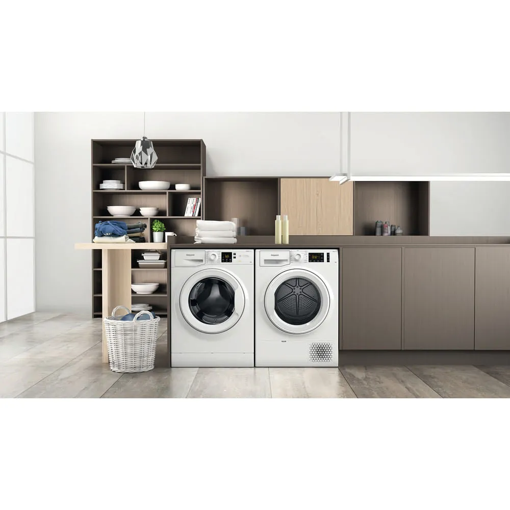 Hotpoint NT M11 92 UK 9kg Heat Pump Tumble Dryer