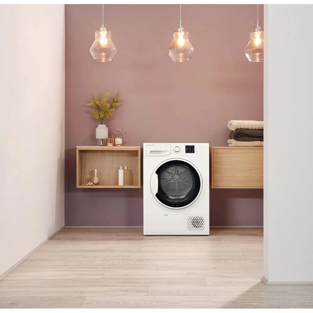 Hotpoint NTM1081WK 8Kg Heat Pump Tumble Dryer White