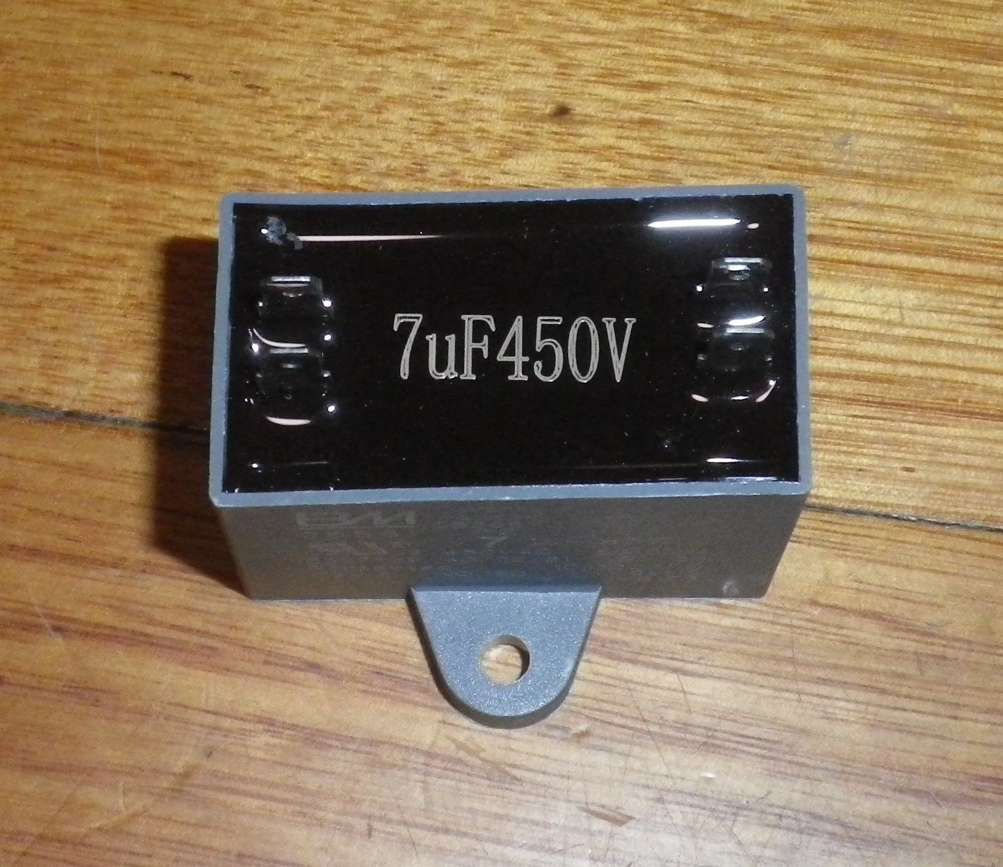 Kelvinator 7uF 450Volt CBB61S Motor Start/Run Capacitor - Part # 4055431599