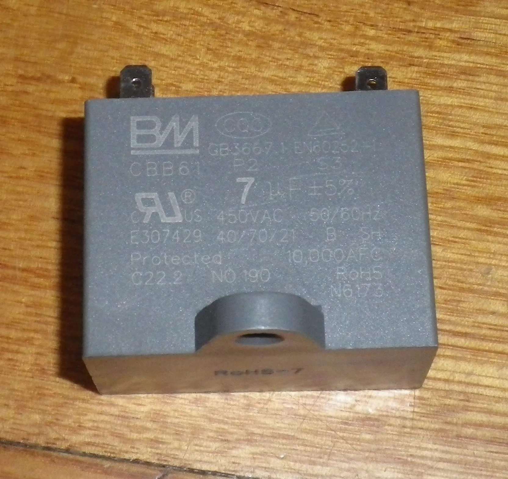 Kelvinator 7uF 450Volt CBB61S Motor Start/Run Capacitor - Part # 4055431599
