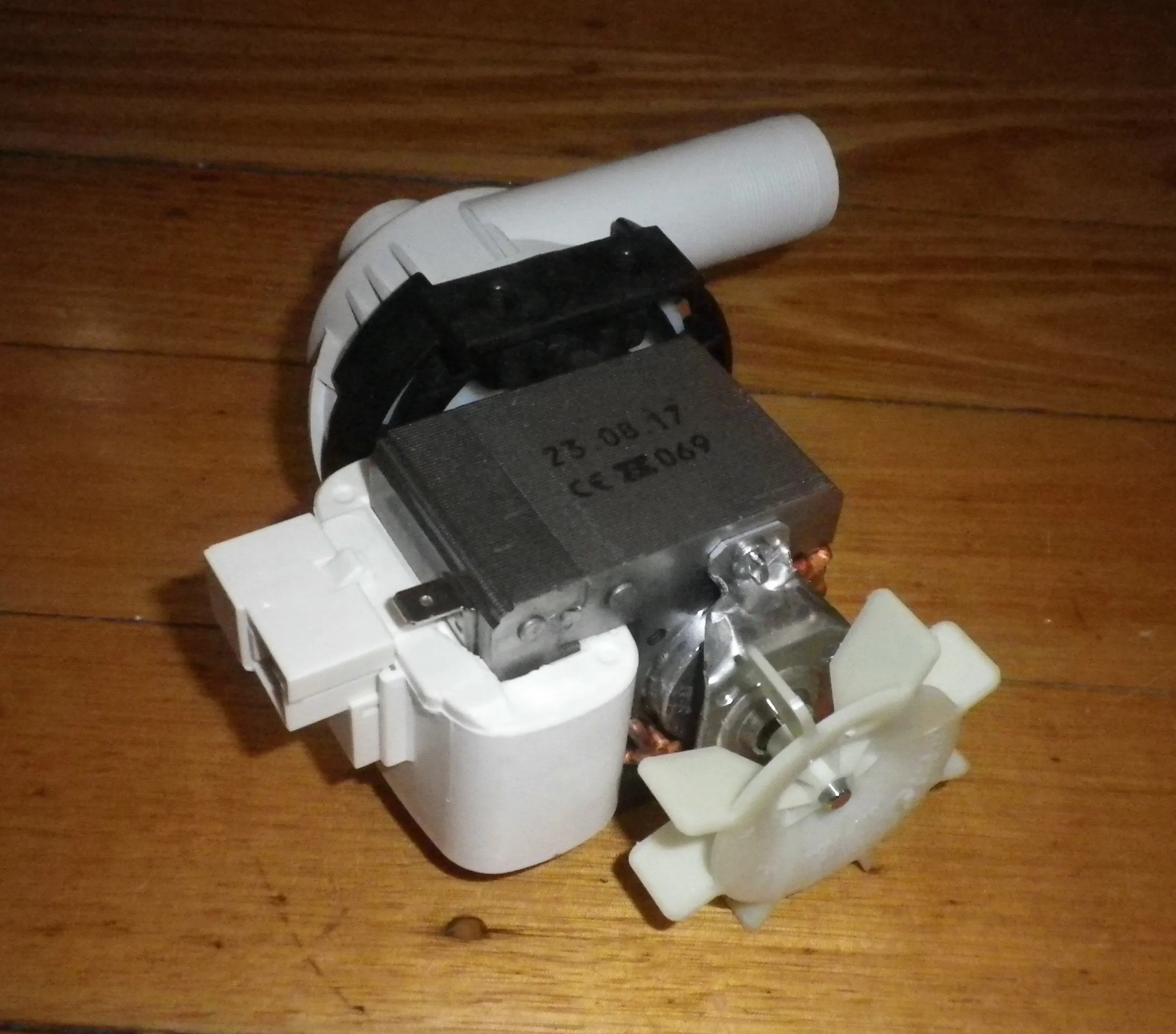 Kleenmaid LWK23,24,73,74 Series Hanning Electric Pump Motor - Part # KS39255P