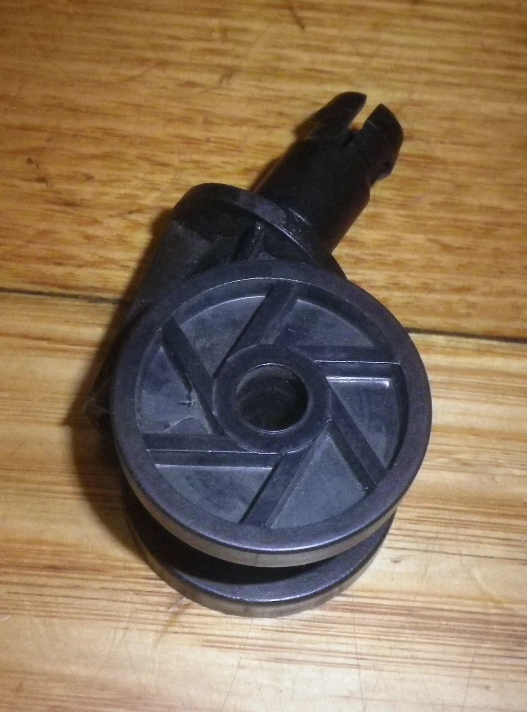 Late Model Simpson Top Suspended Plastic Castor - Part # 0067250471