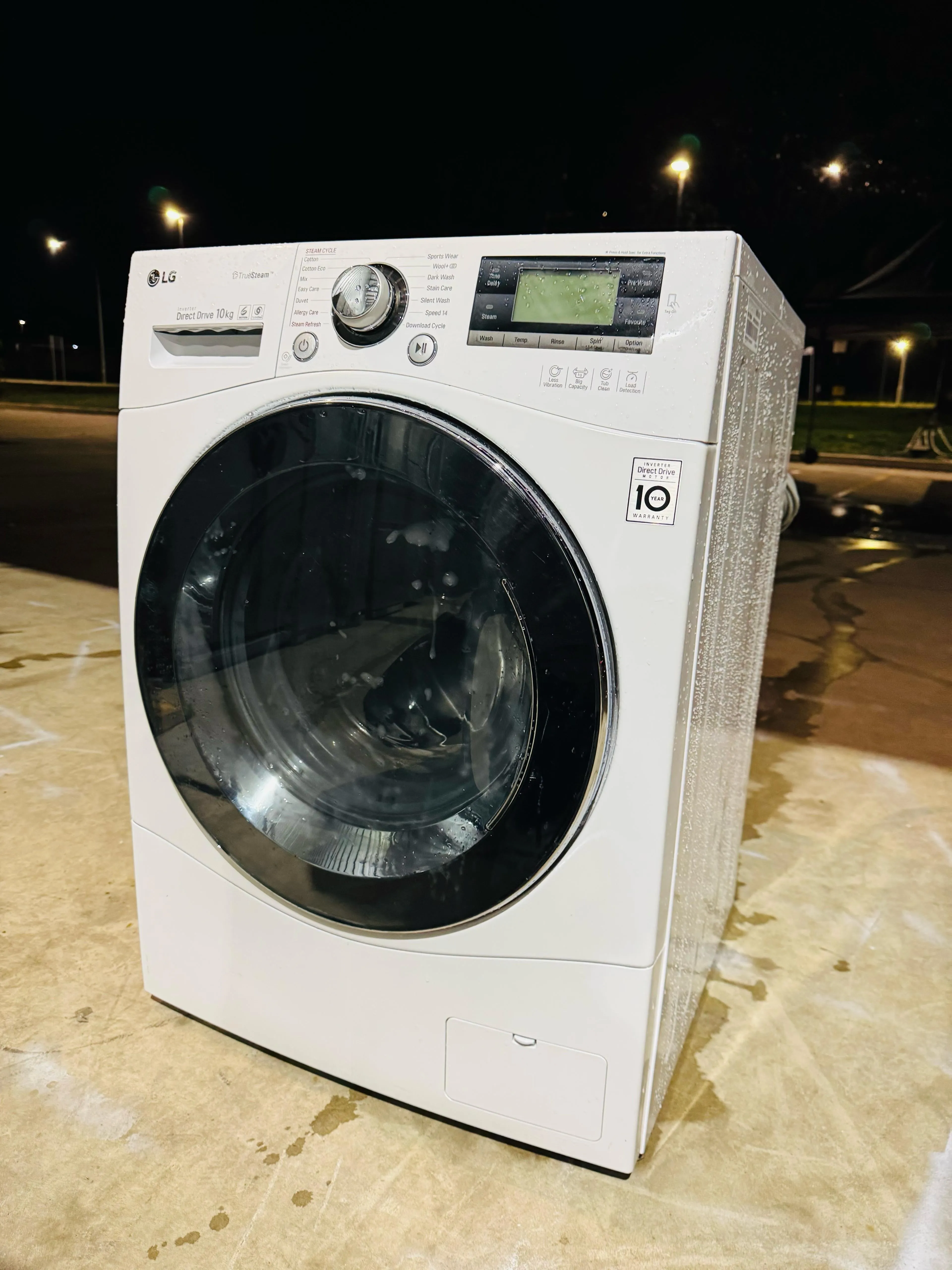 **LG 10 KGS FRONT LOADER WASHING MACHINE**