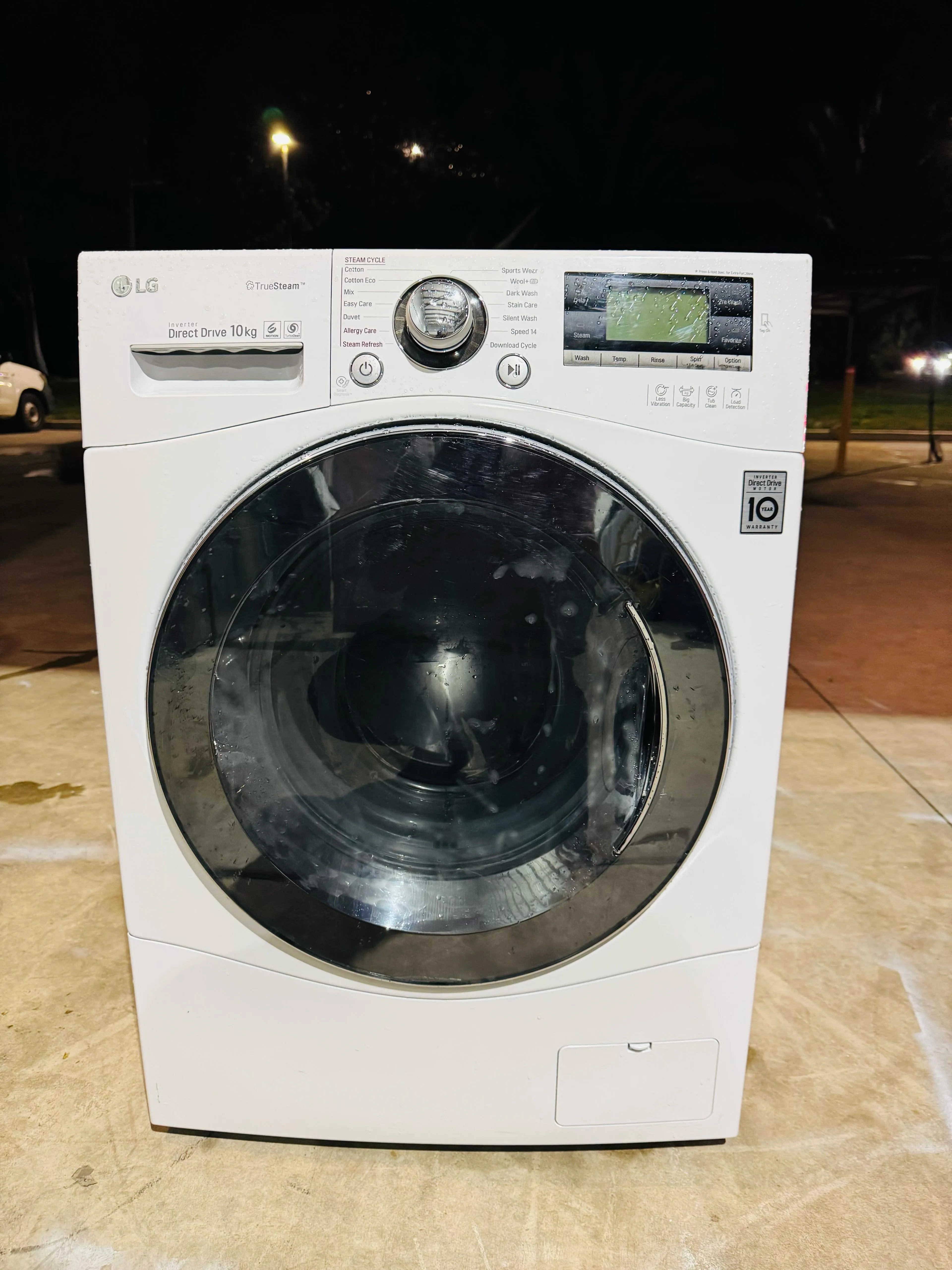 **LG 10 KGS FRONT LOADER WASHING MACHINE**