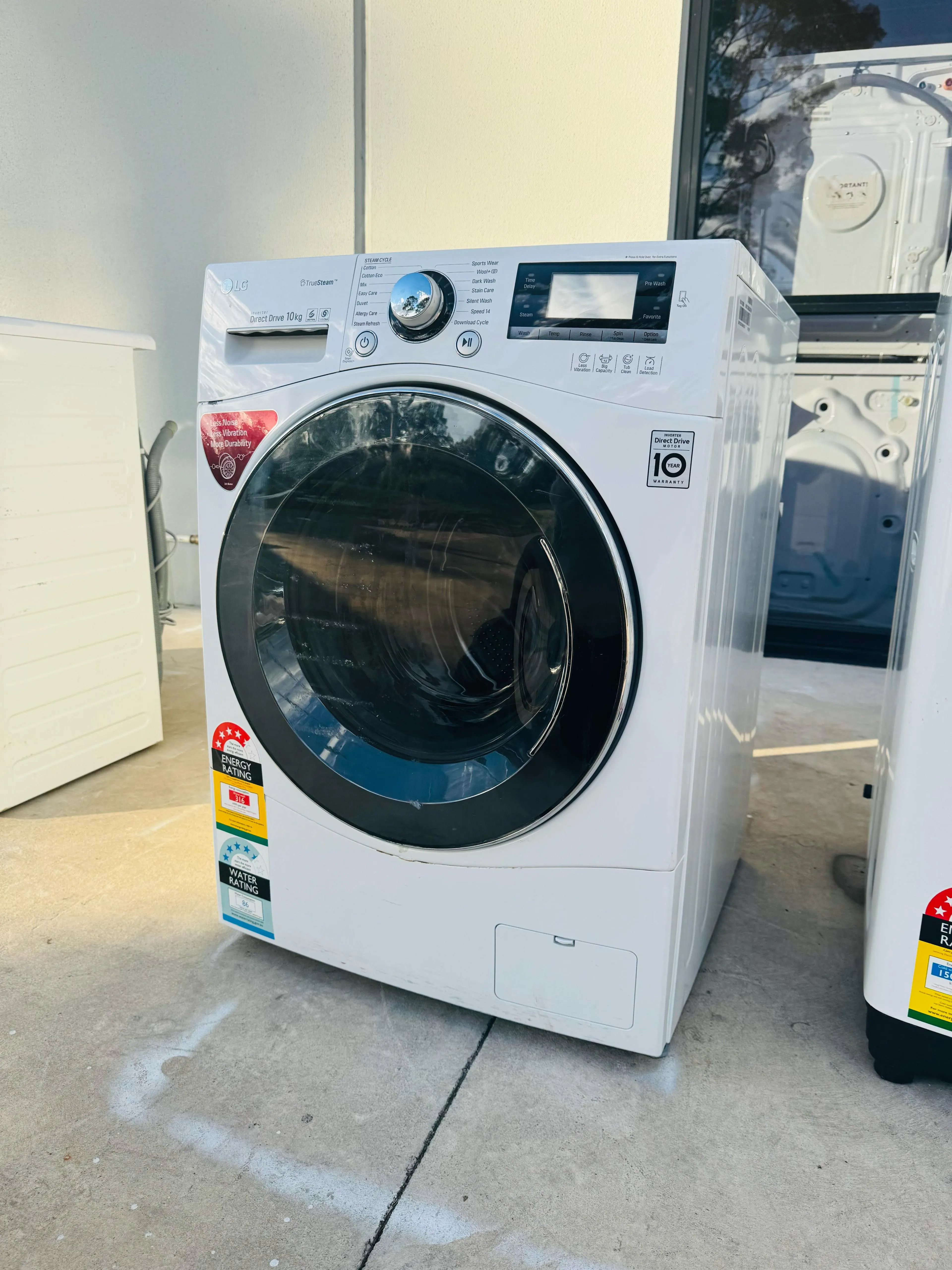 **LG 10KGS FRONT LOADER WASHING MACHINE** FREE DELIVERY
