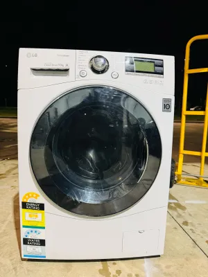 **LG 10KGS FRONT LOADER WASHING MACHINE**