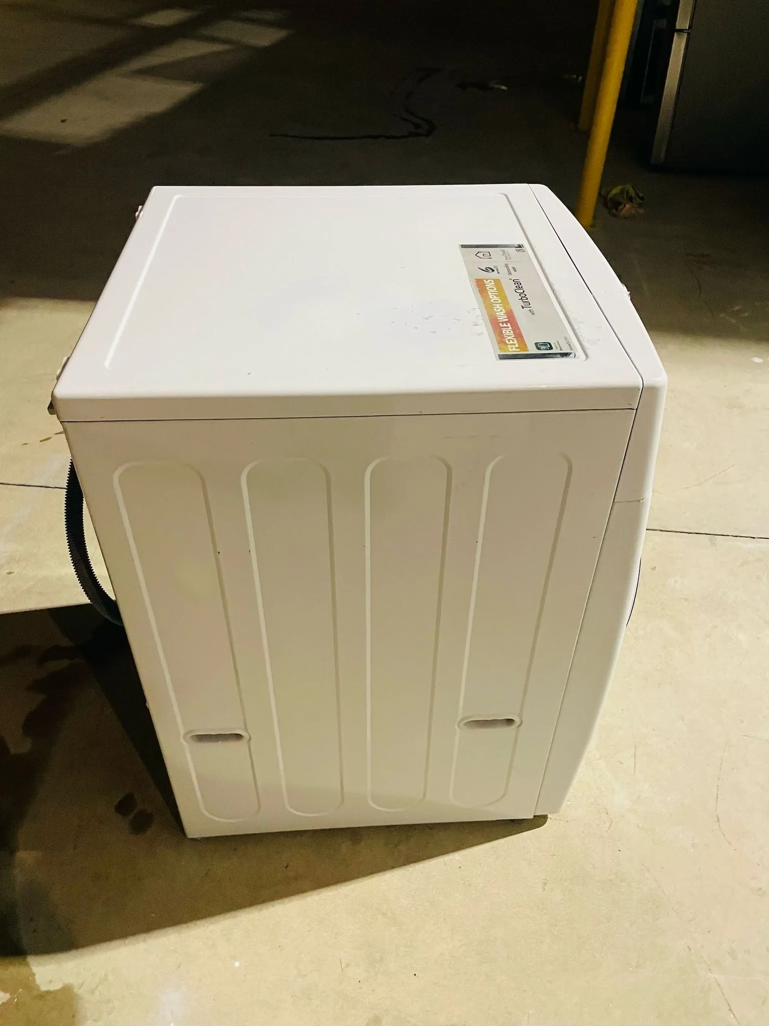 **LG 13 KGS FRONT LOADER WASHING MACHINE**