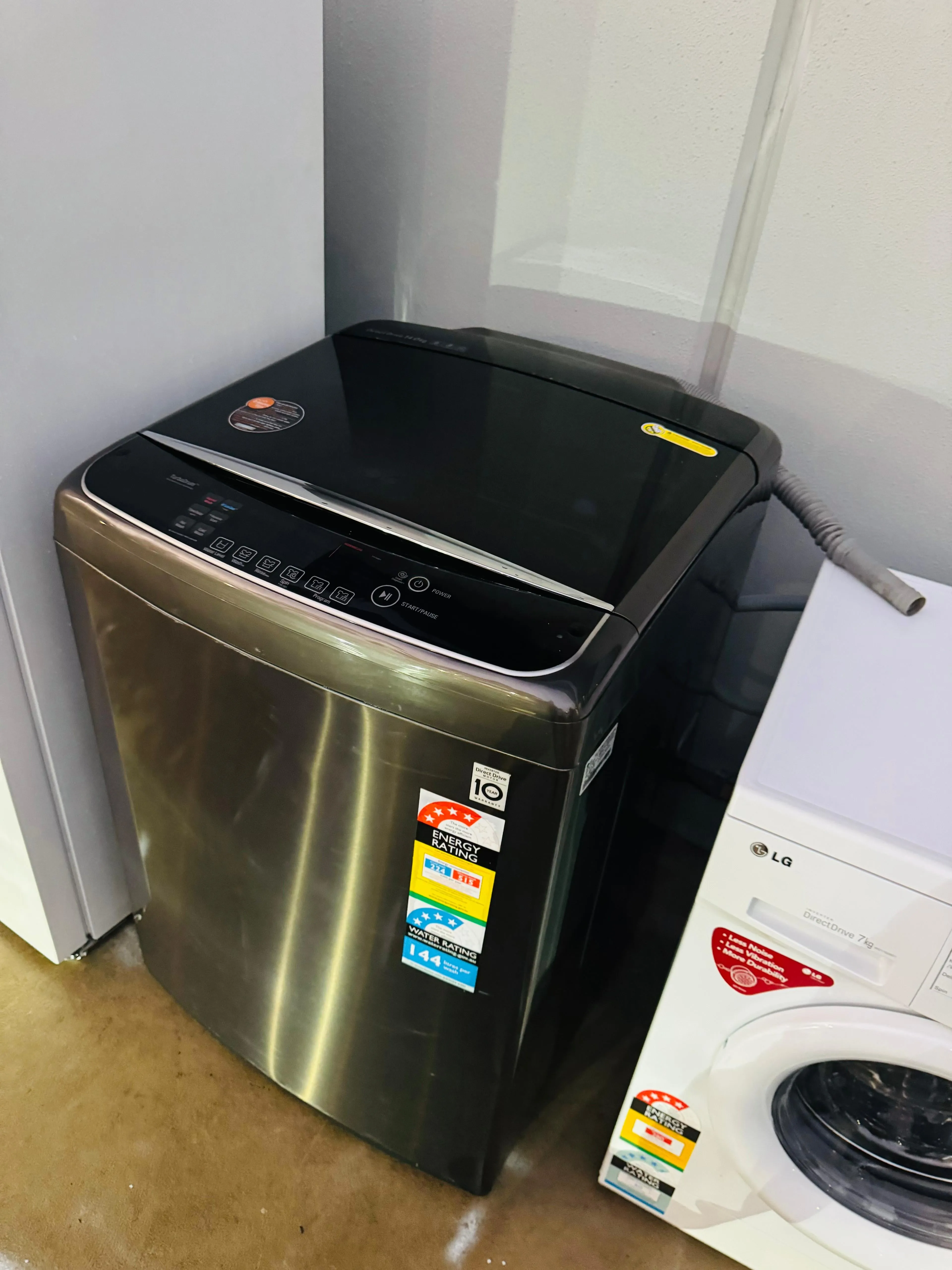 **LG 14KGS TOP LOADER WASHING MACHINE**