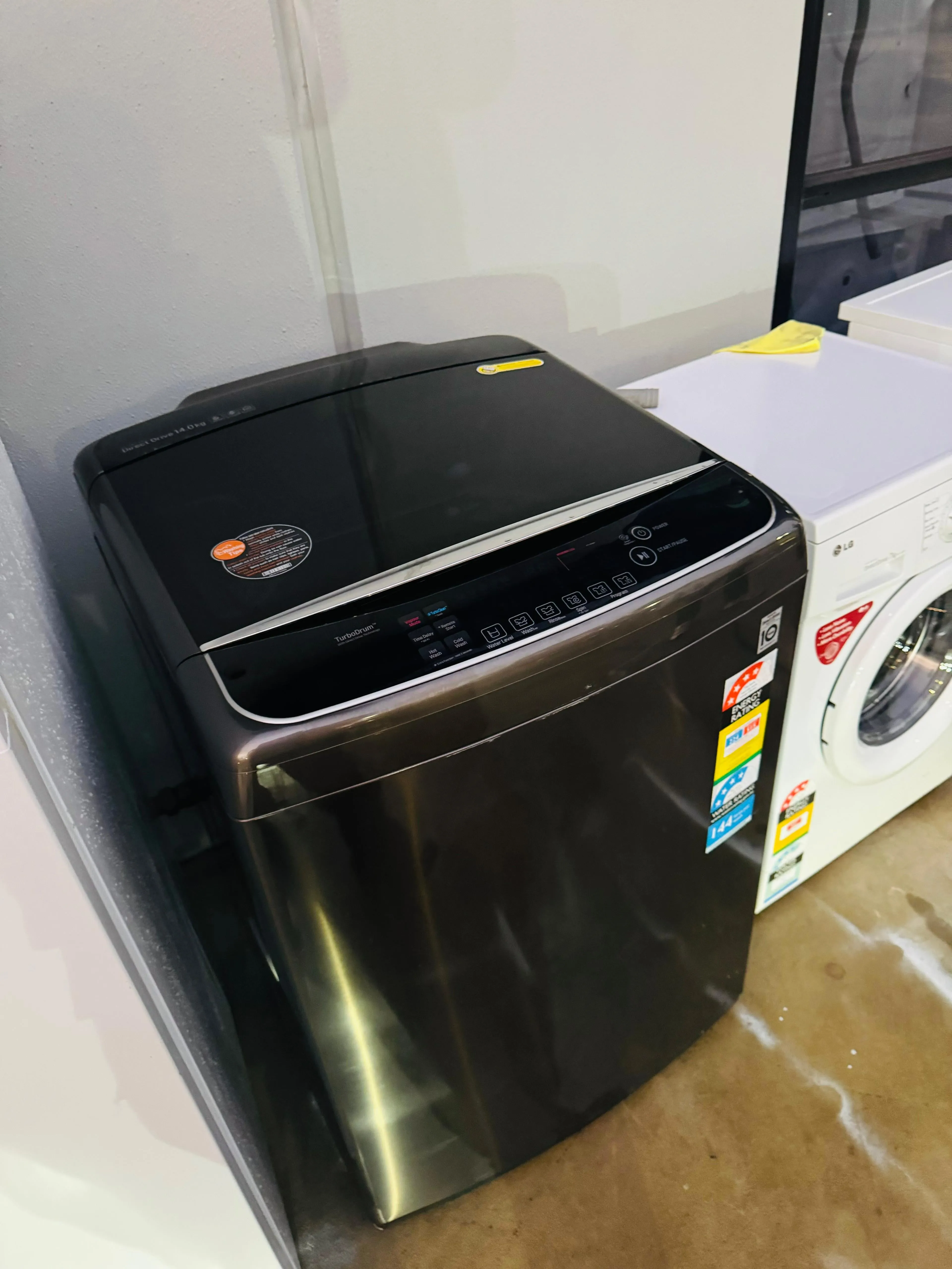 **LG 14KGS TOP LOADER WASHING MACHINE**
