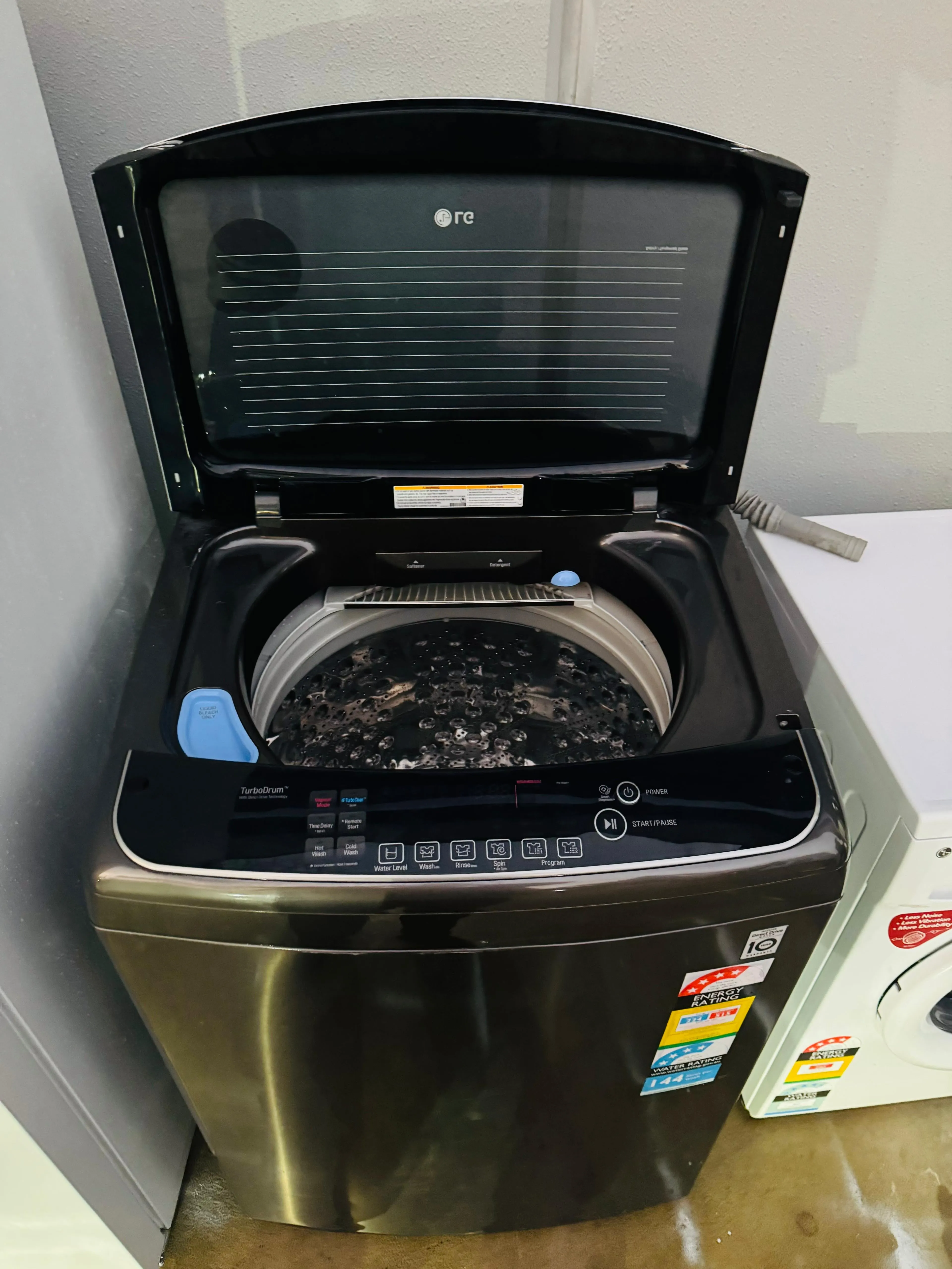 **LG 14KGS TOP LOADER WASHING MACHINE**