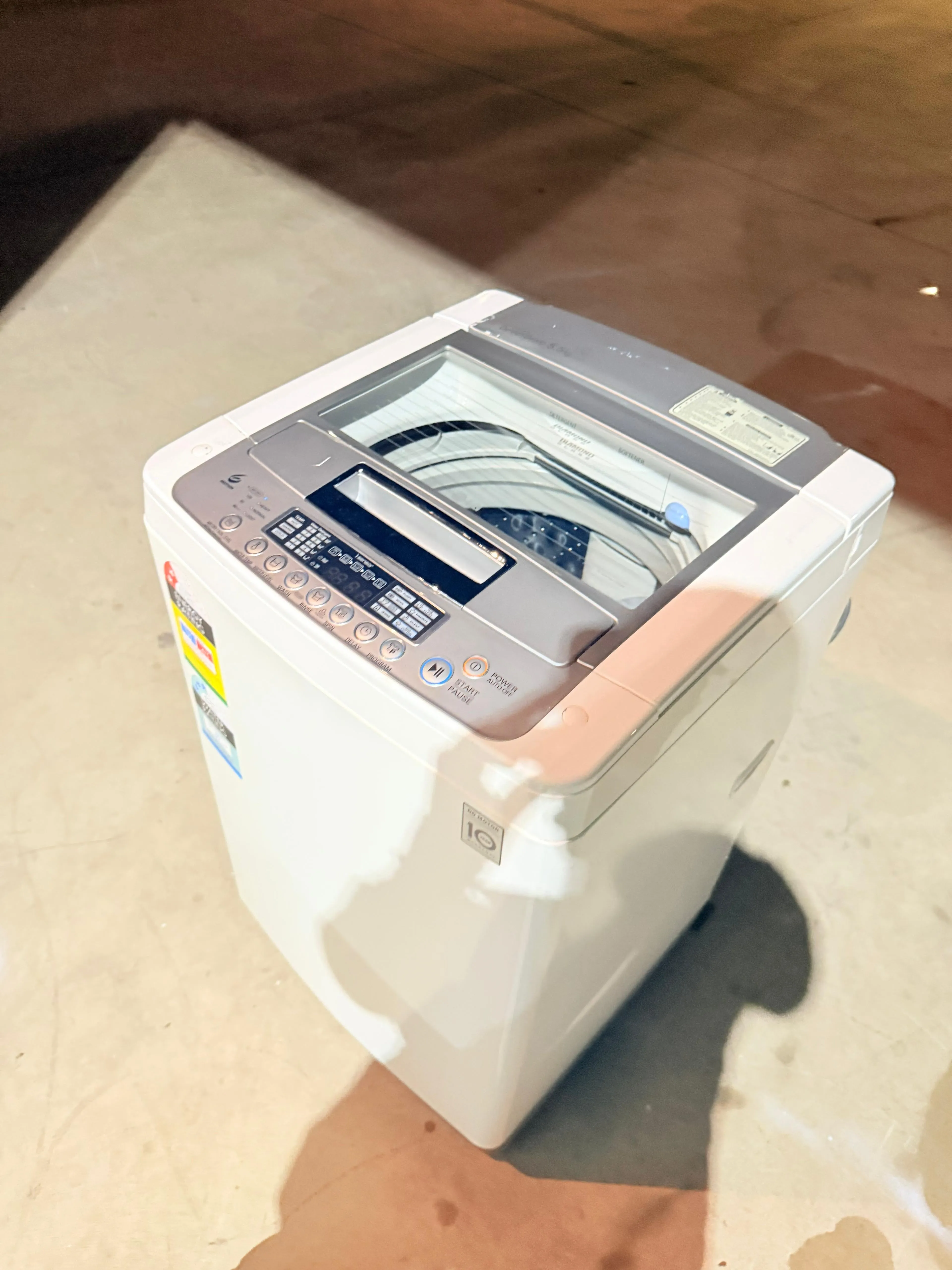 **LG 5.5KGS TOP LOADER WASHING MACHINE**