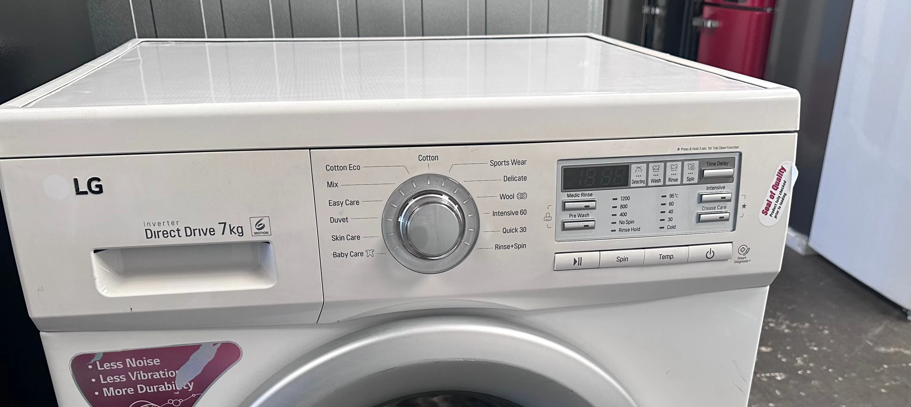 LG 7 kg Direct Drive Front Loader [Refurbished]