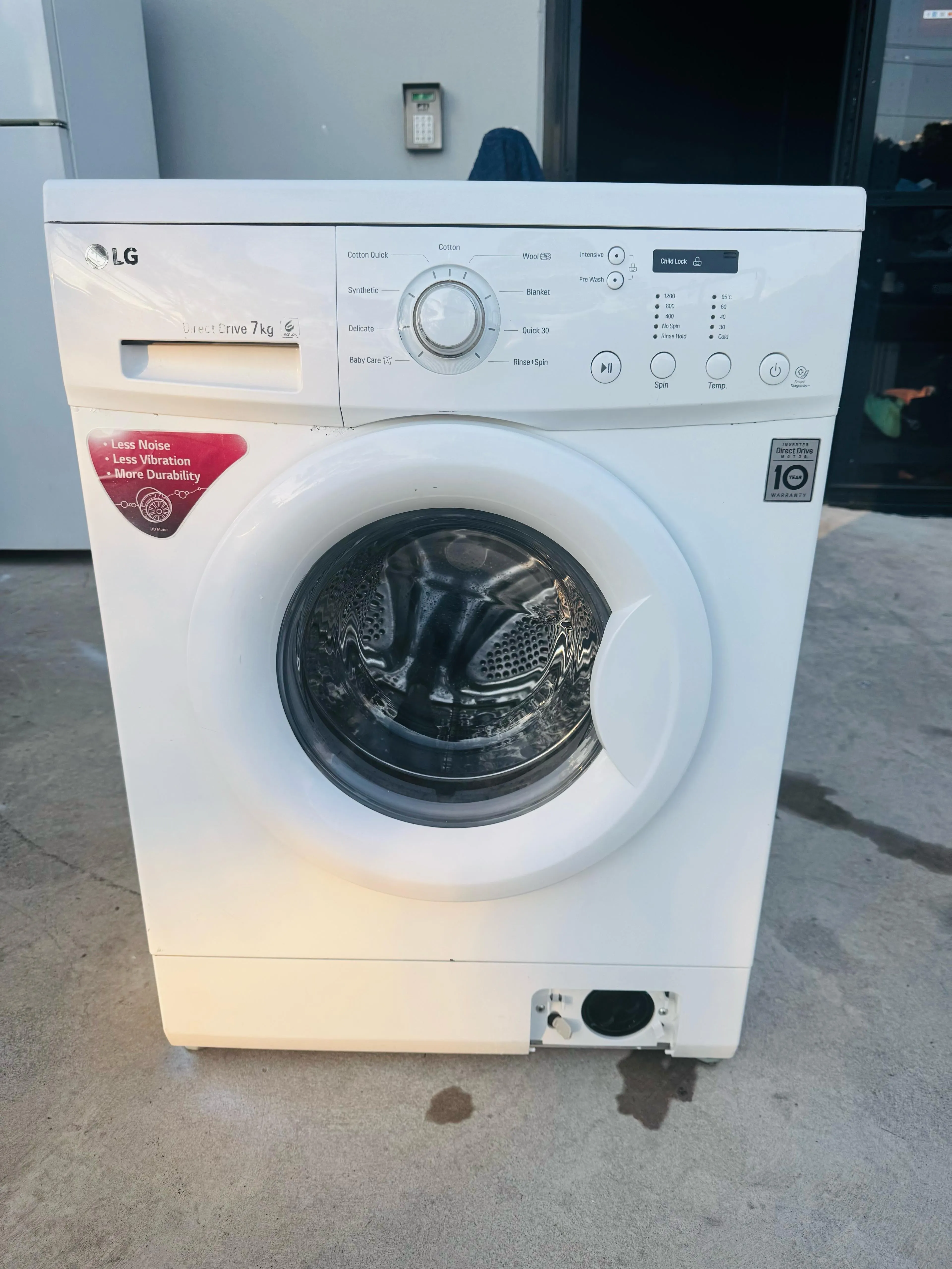 **LG 7 KGS FRONT LOADER WASHING MACHINE**