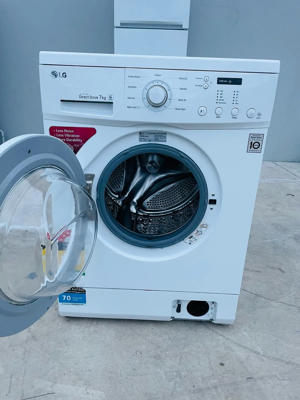 **LG 7 KGS FRONT LOADER WASHING MACHINE**